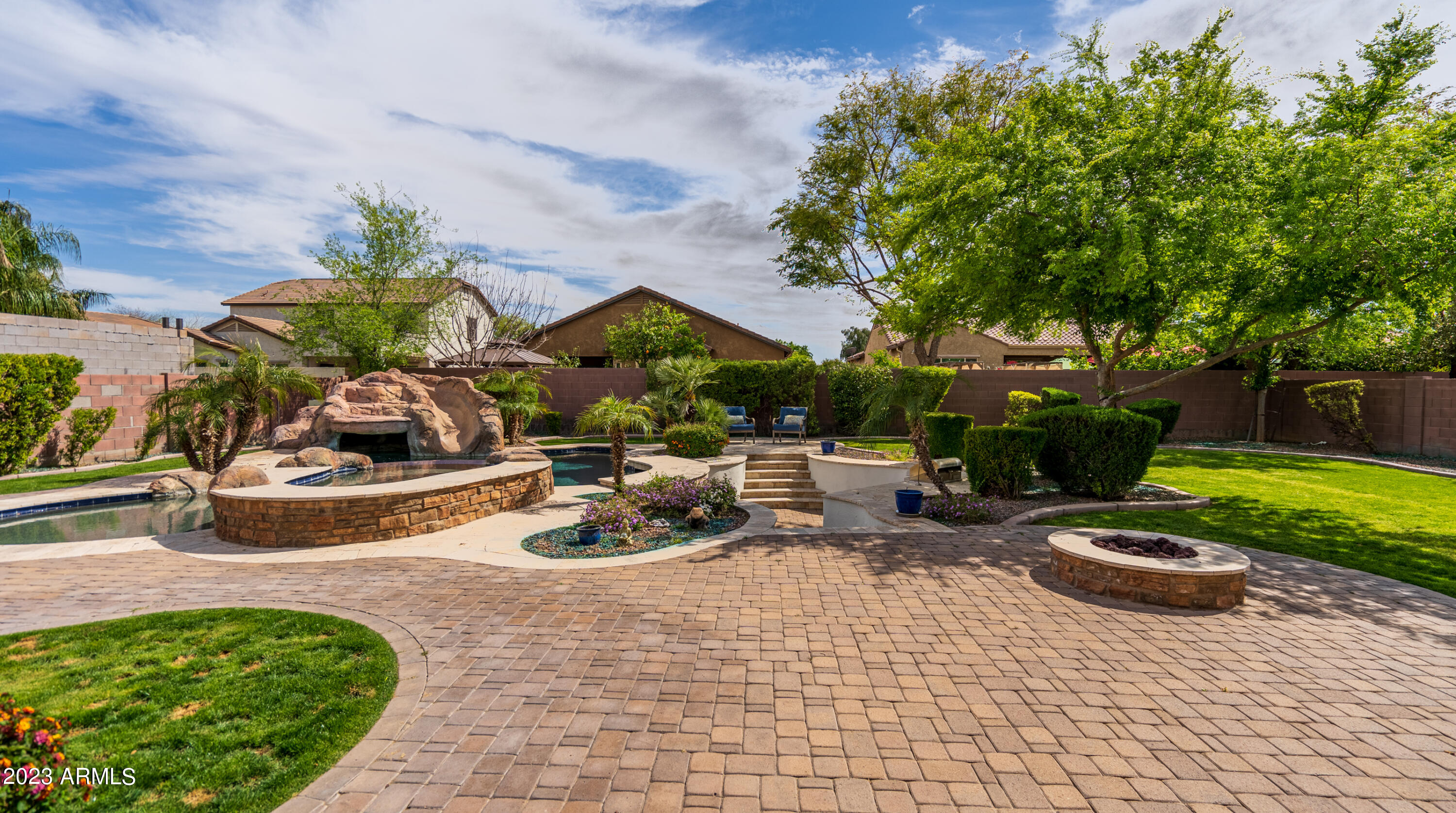 3031 E LOS ALTOS Court