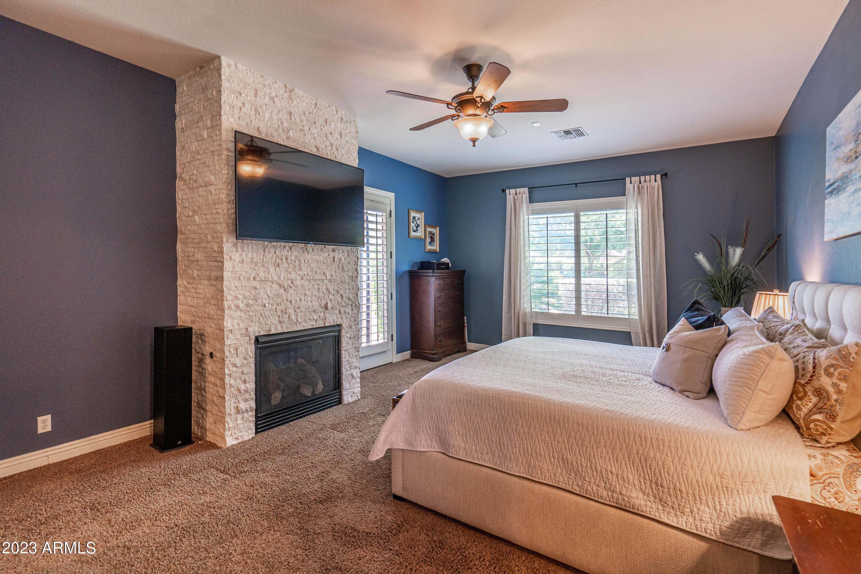 3031 E LOS ALTOS Court