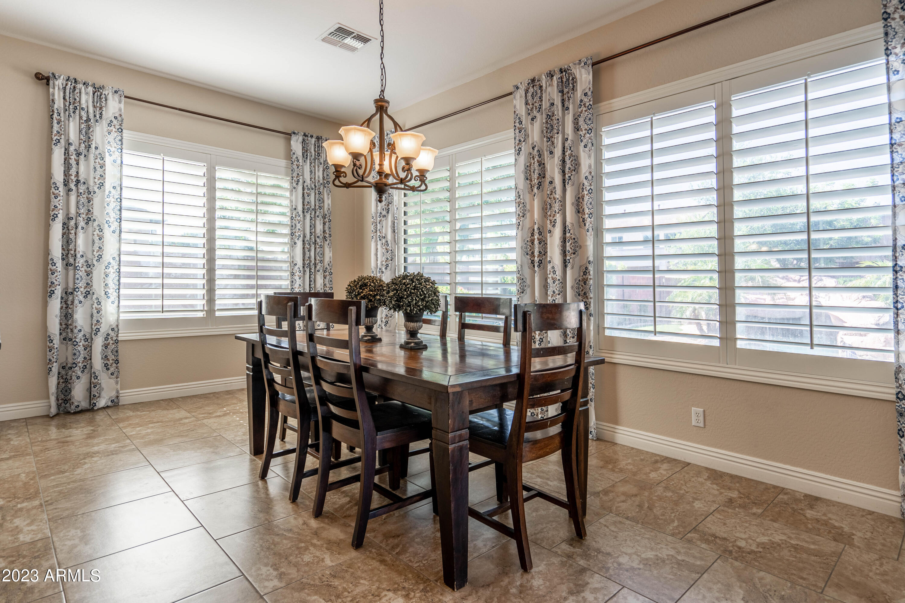 3031 E LOS ALTOS Court