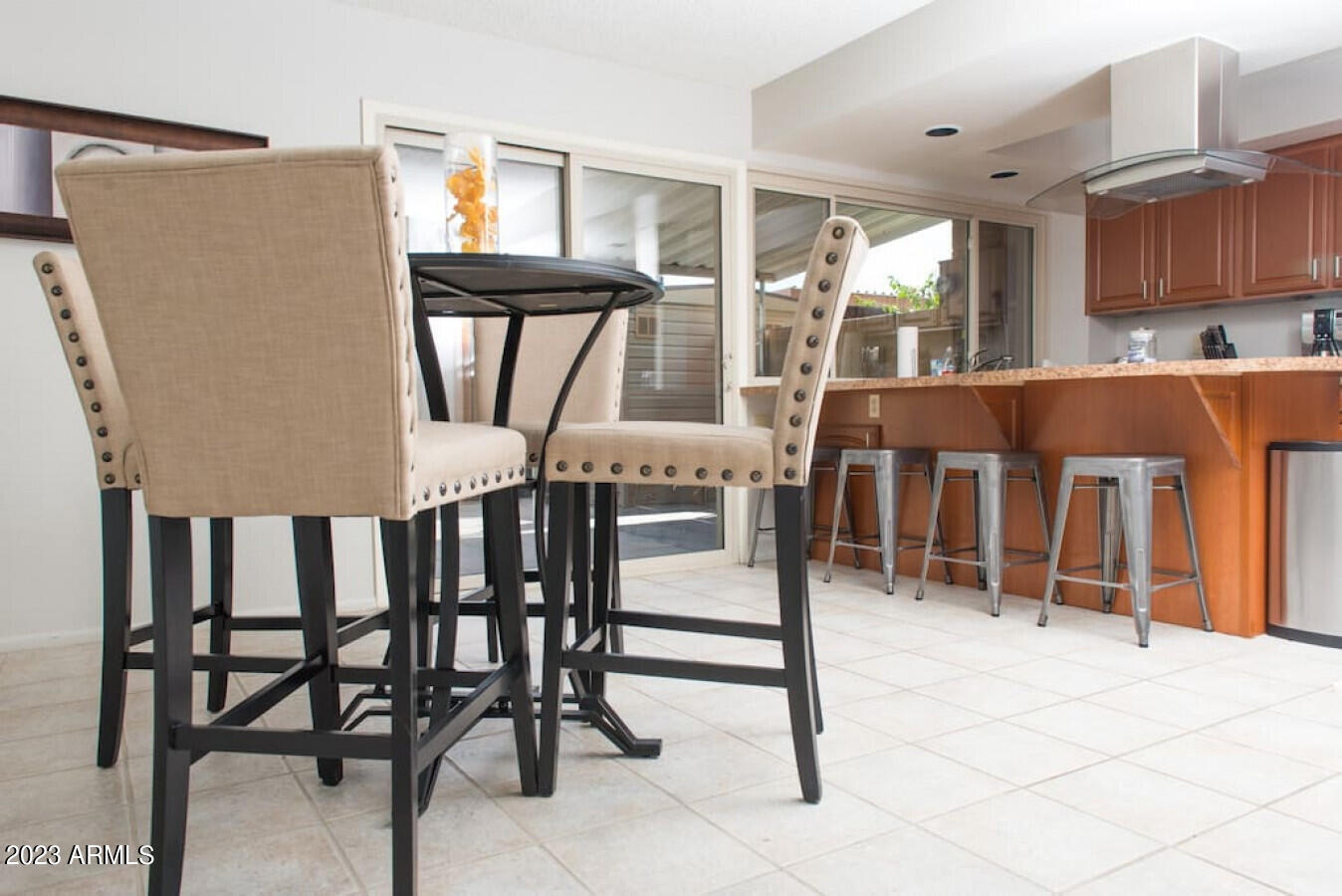 7643 E MONTECITO Avenue