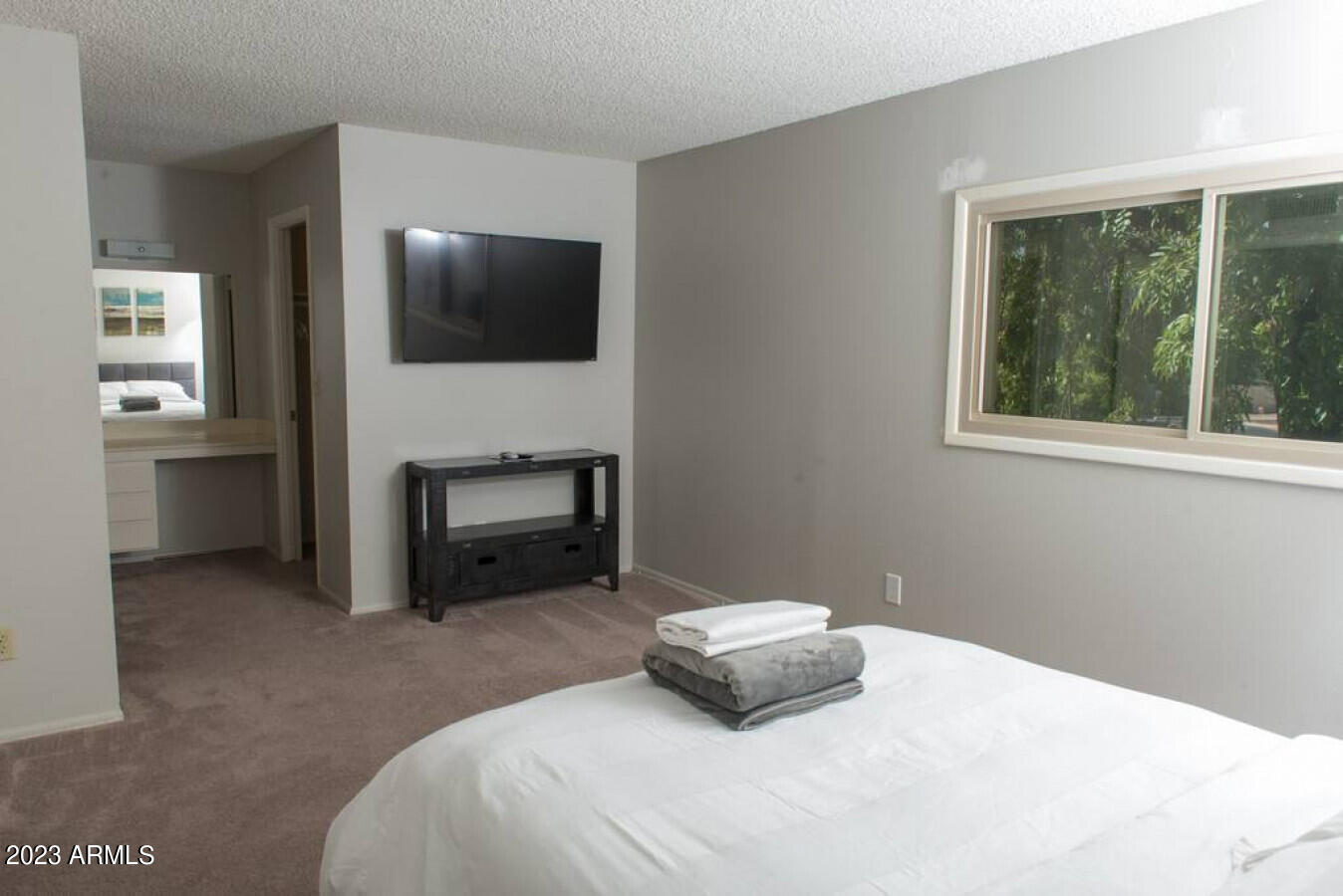 7643 E MONTECITO Avenue