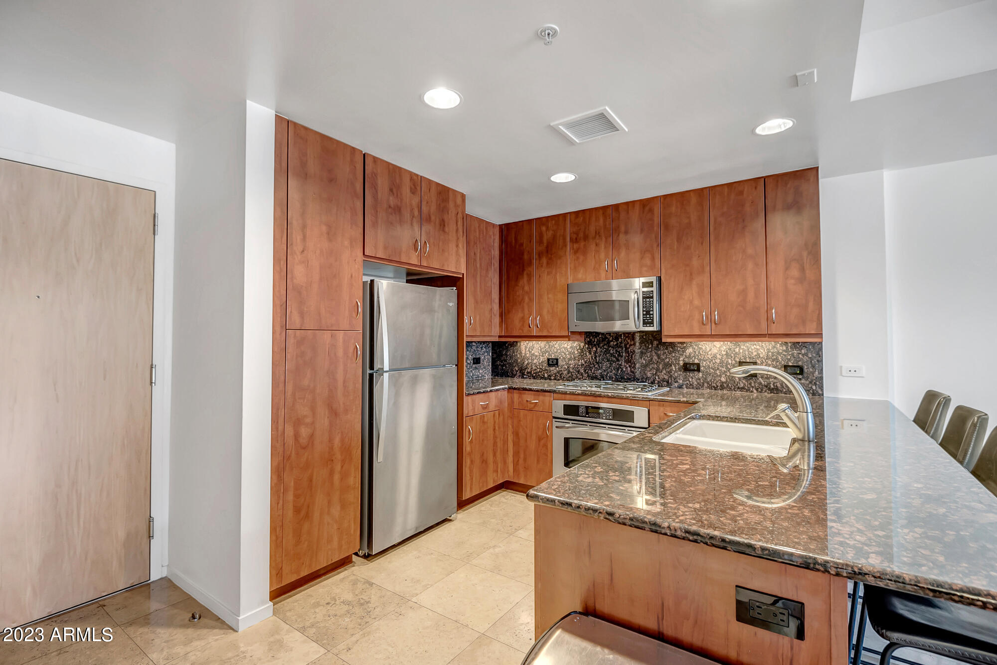 7161 E RANCHO VISTA Drive Unit: 2009