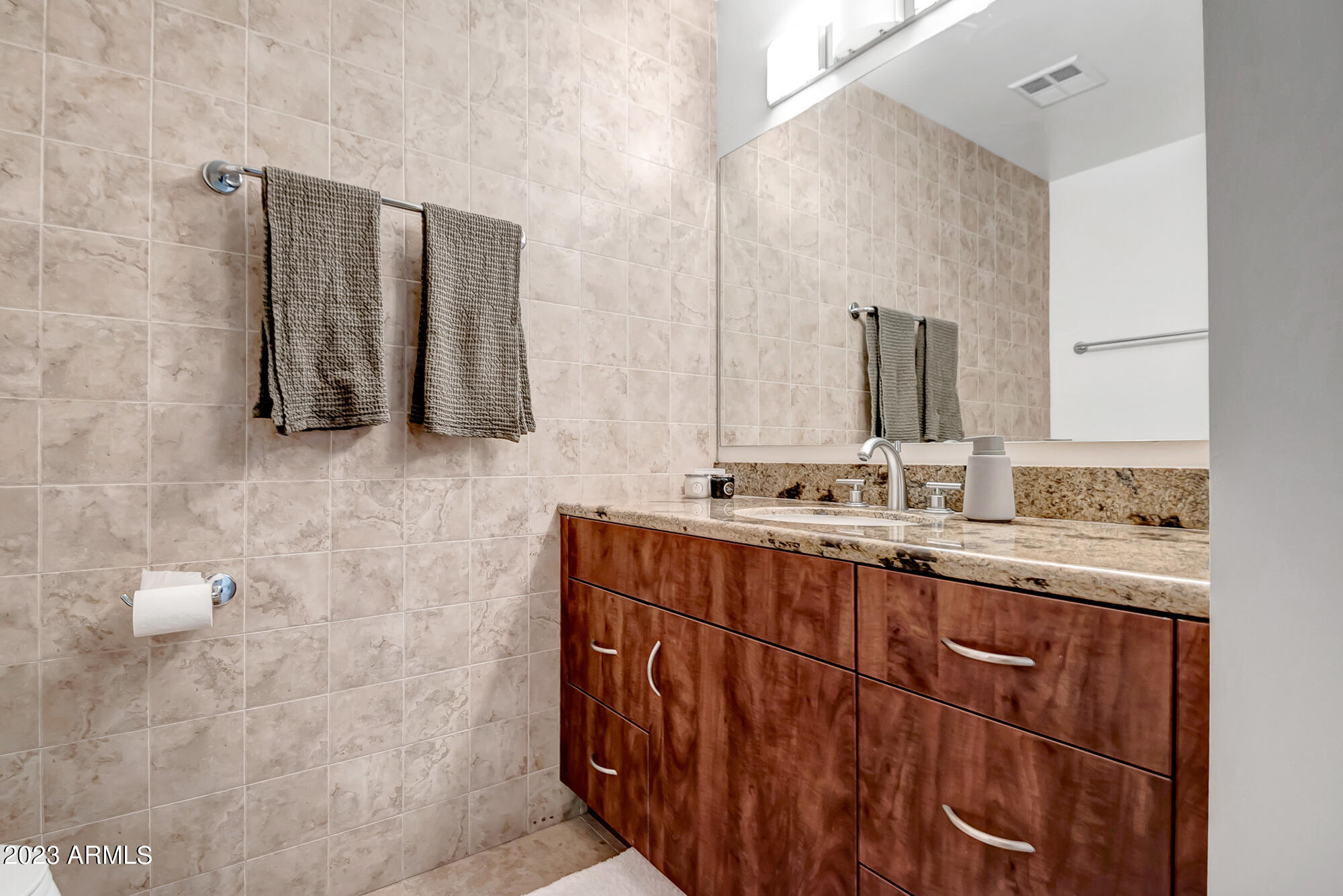 7161 E RANCHO VISTA Drive Unit: 2009