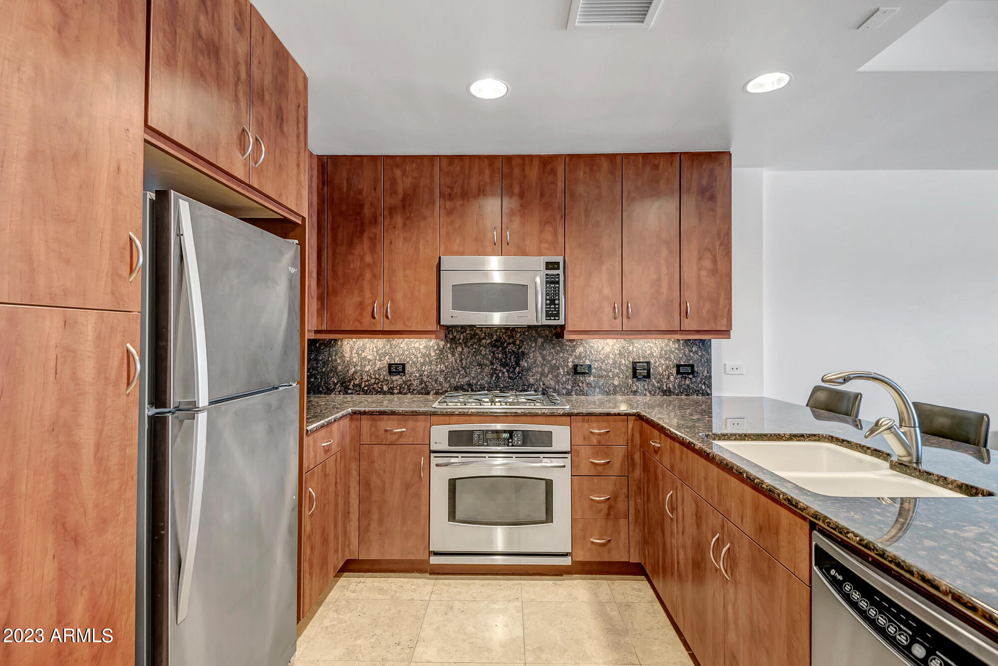 7161 E RANCHO VISTA Drive Unit: 2009