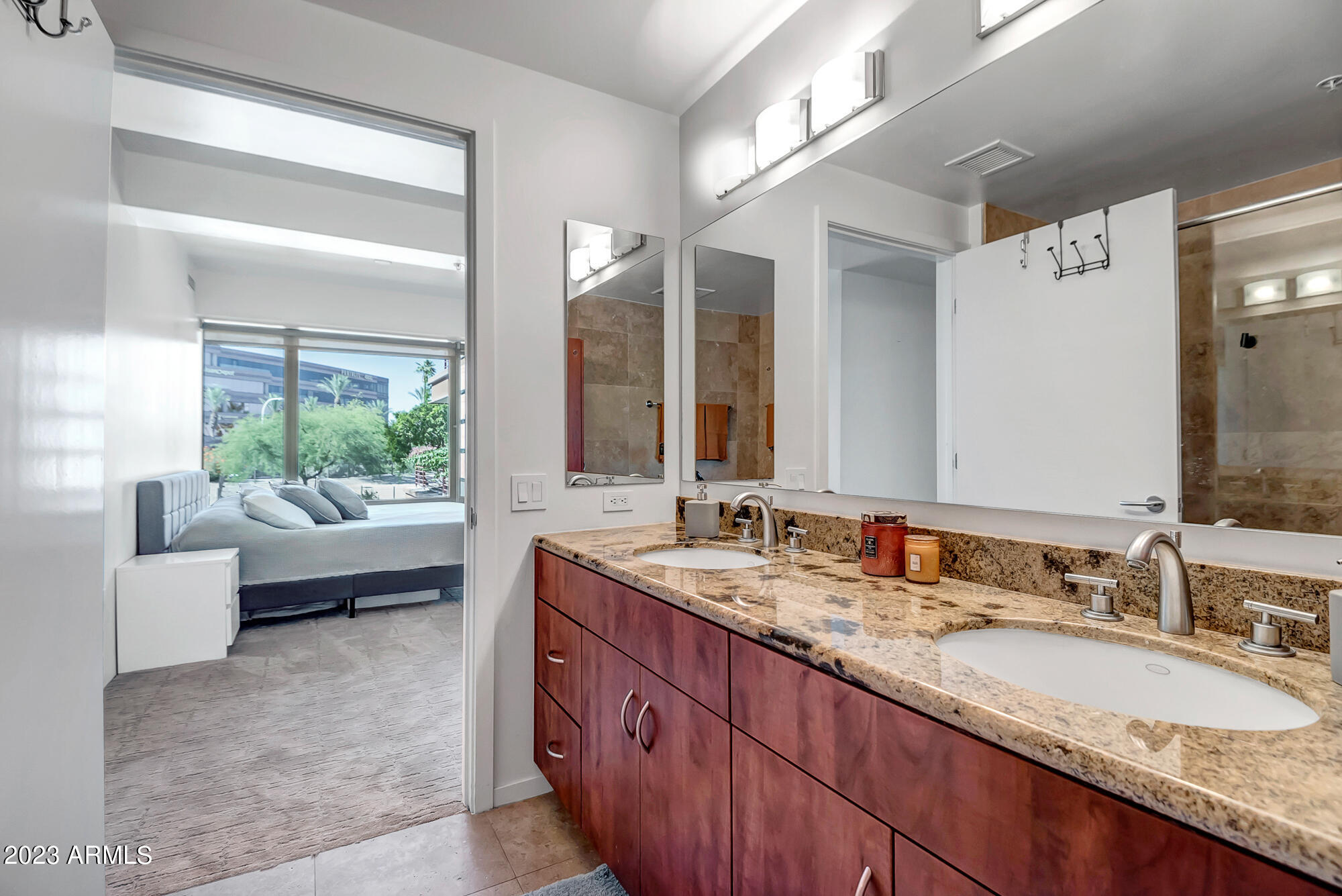 7161 E RANCHO VISTA Drive Unit: 2009