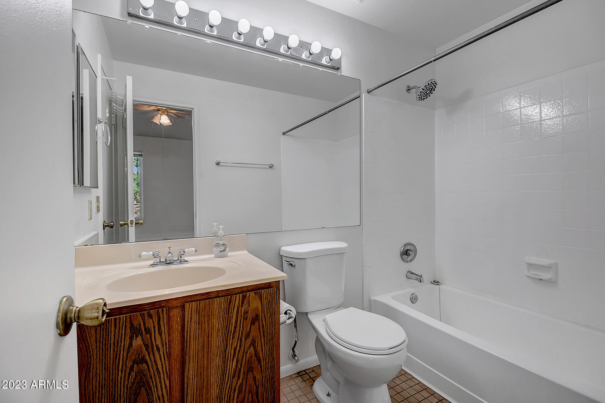 18814 N 33RD Drive Unit: 6