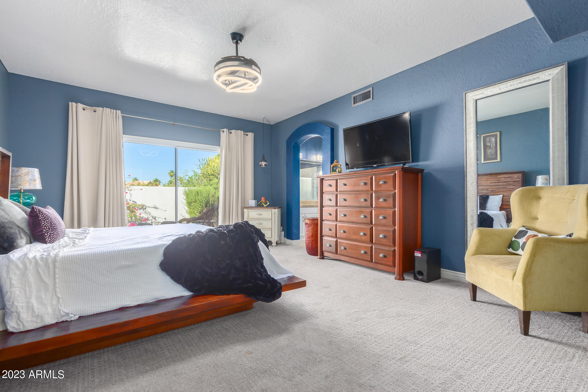 1304 E WILDWOOD Drive