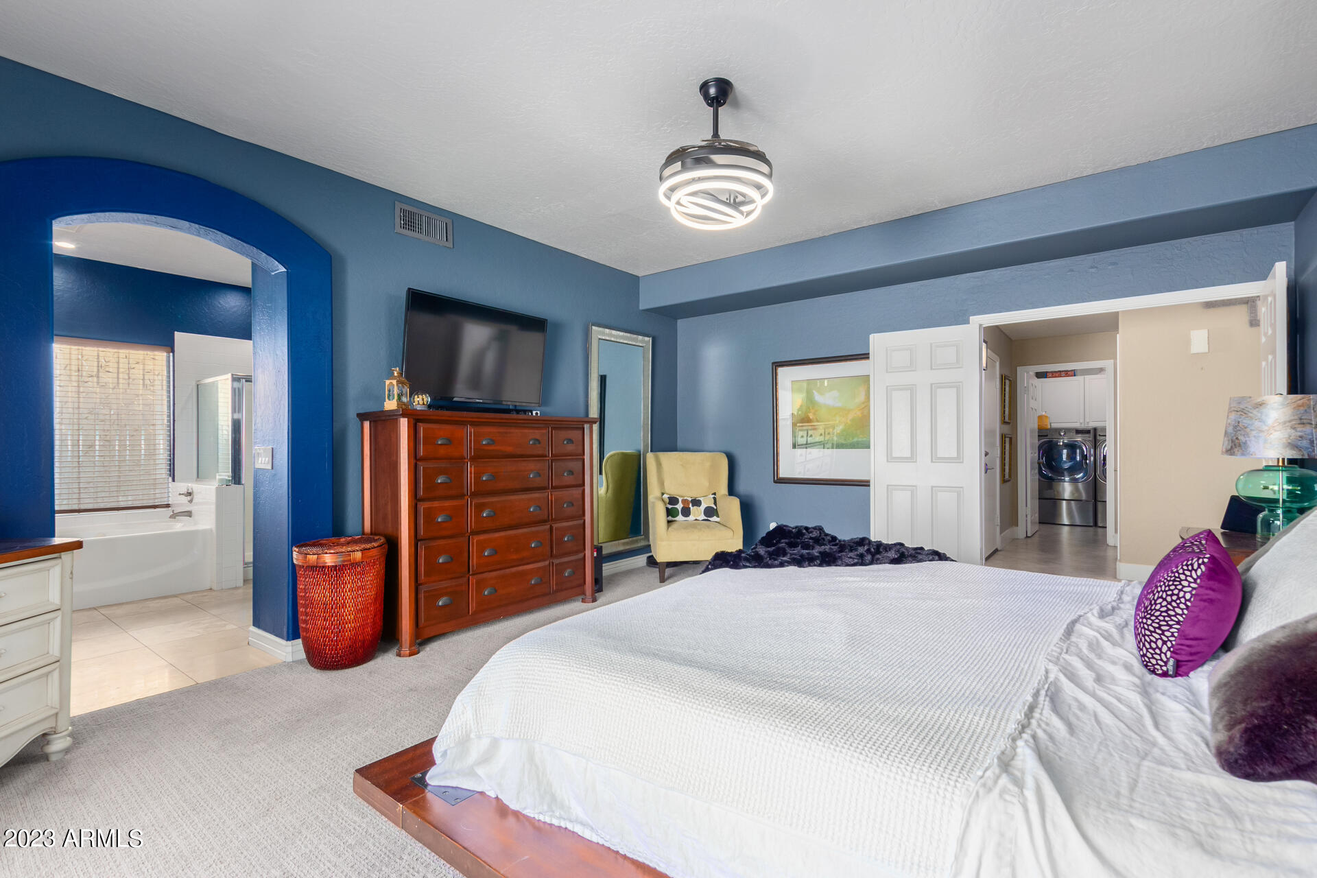 1304 E WILDWOOD Drive