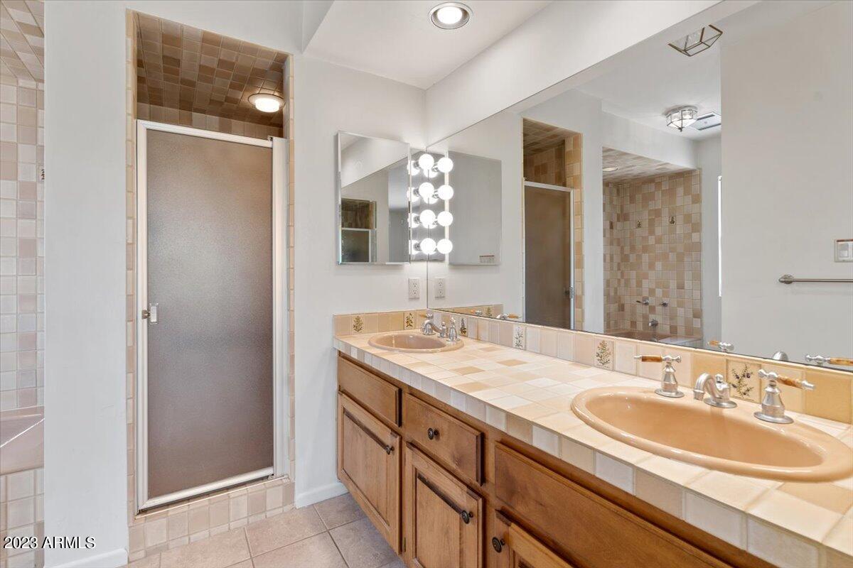 2158 E Quails Nest Drive