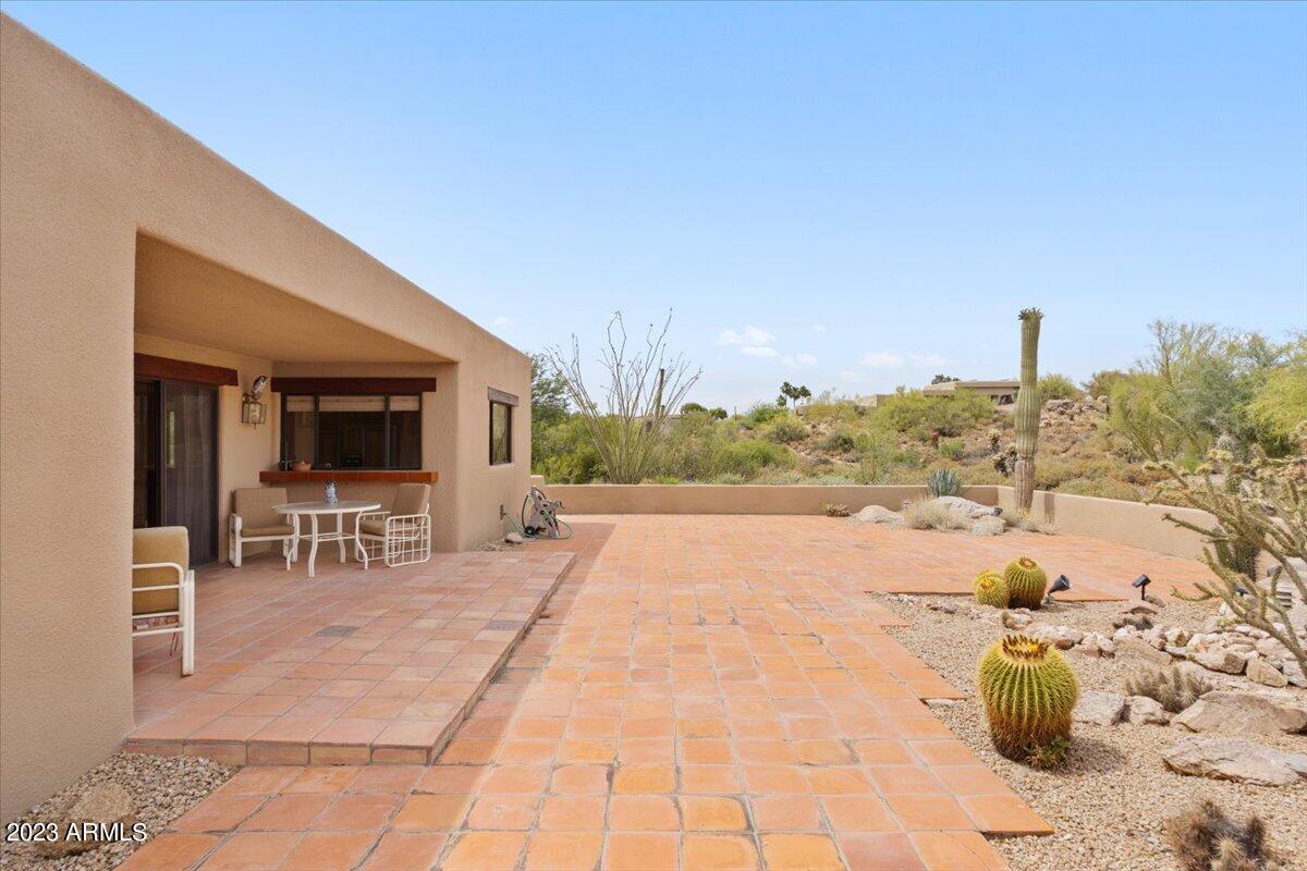 2158 E Quails Nest Drive