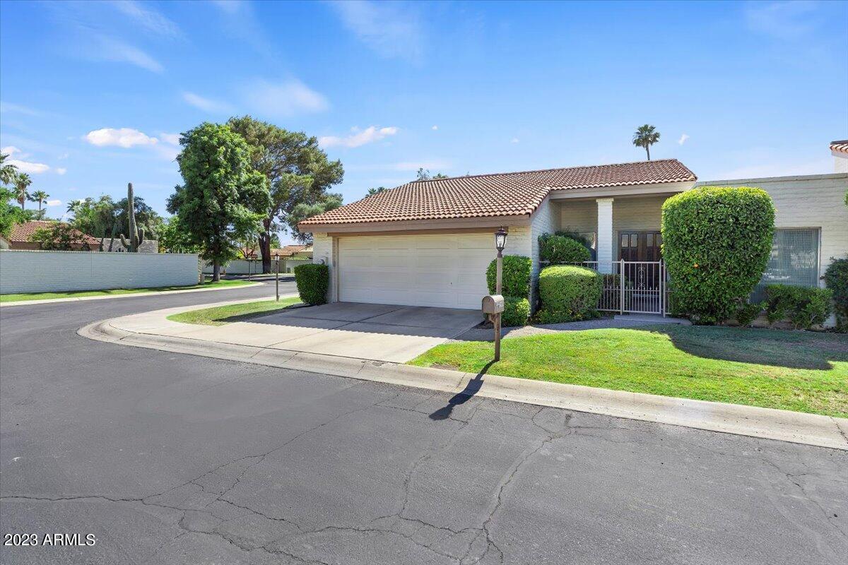 122 E SAN MIGUEL Avenue