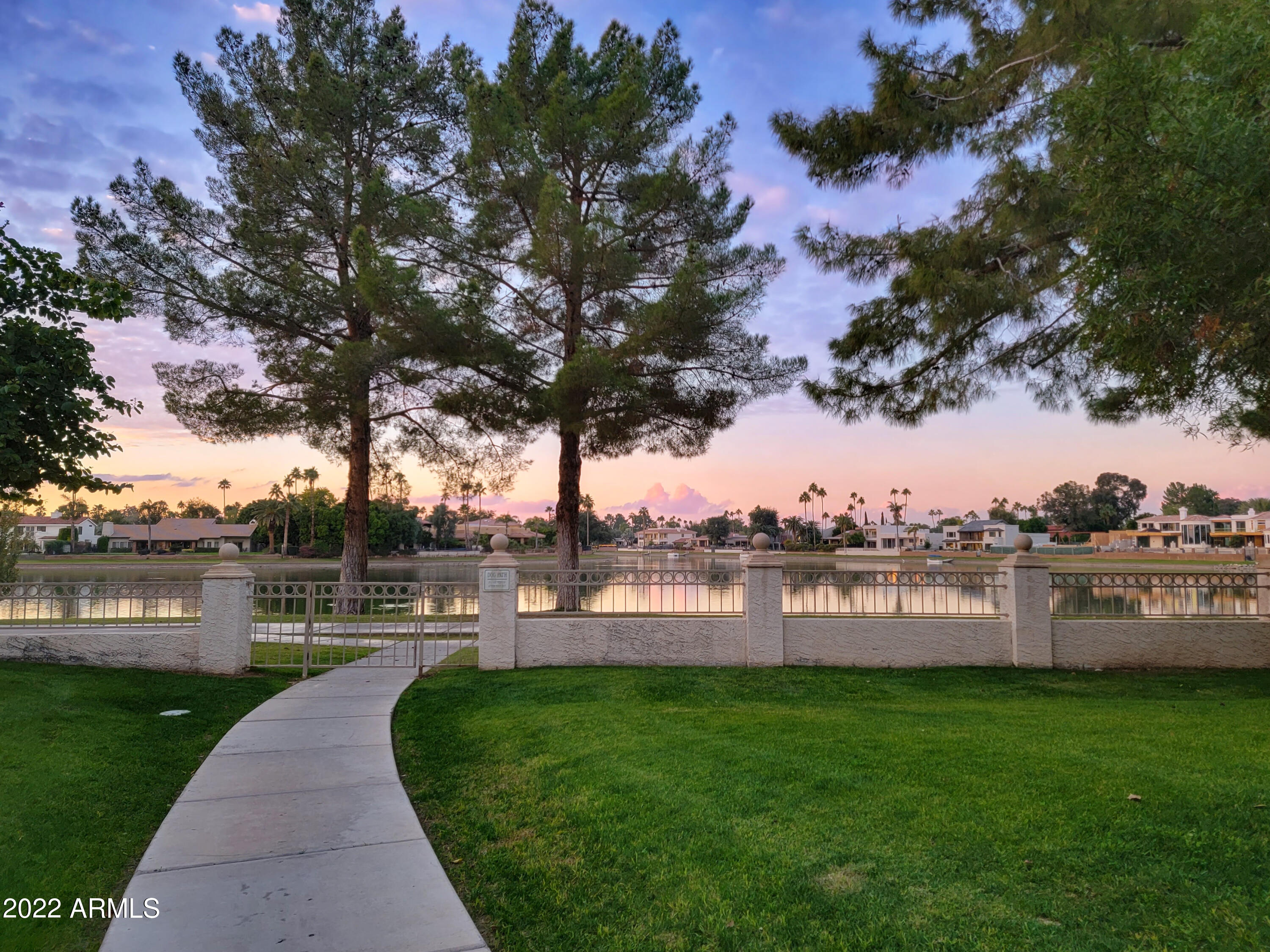 8270 N HAYDEN Road Unit: 2015