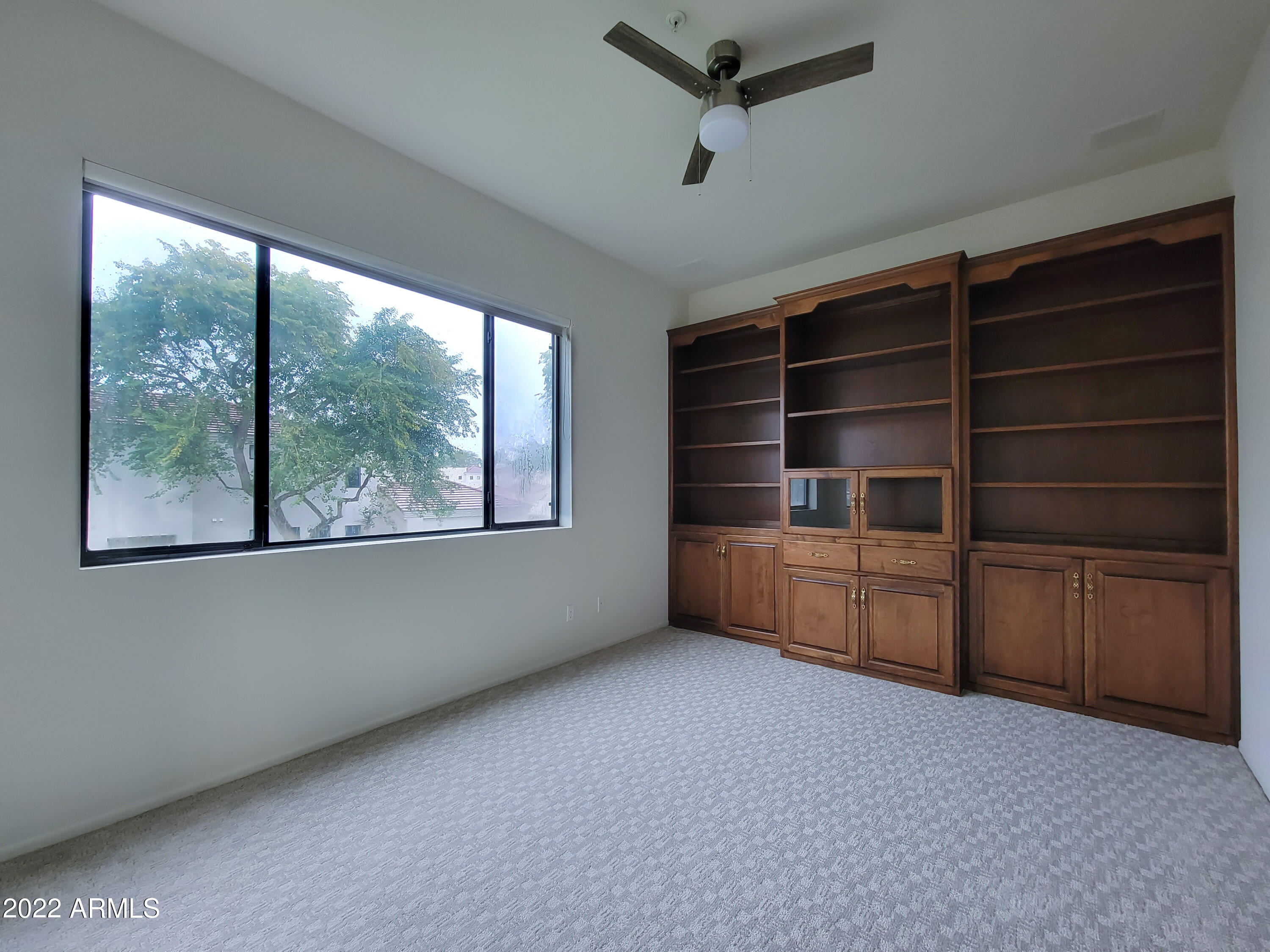 8270 N HAYDEN Road Unit: 2015