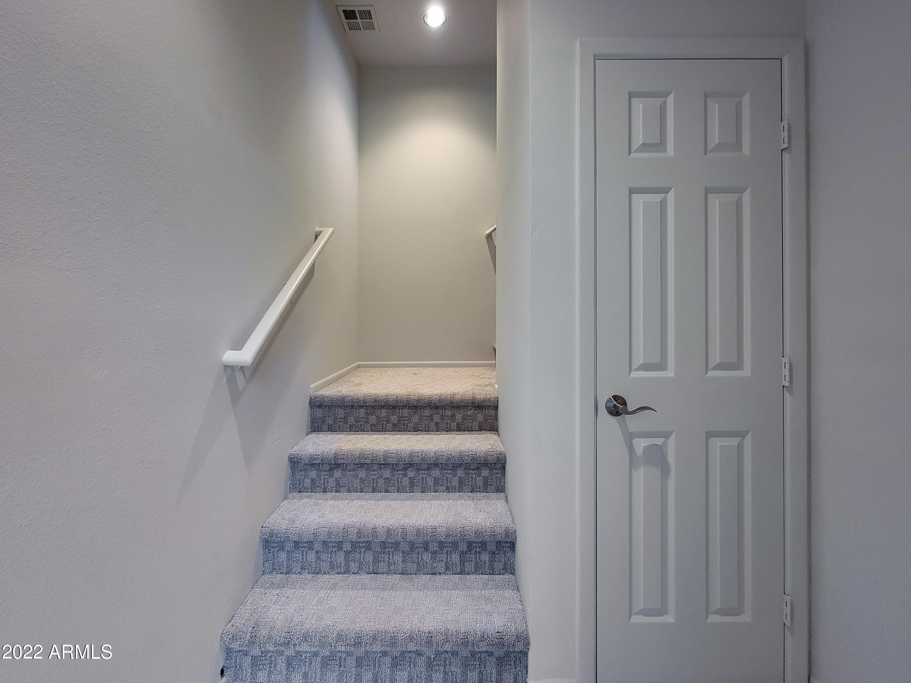8270 N HAYDEN Road Unit: 2015