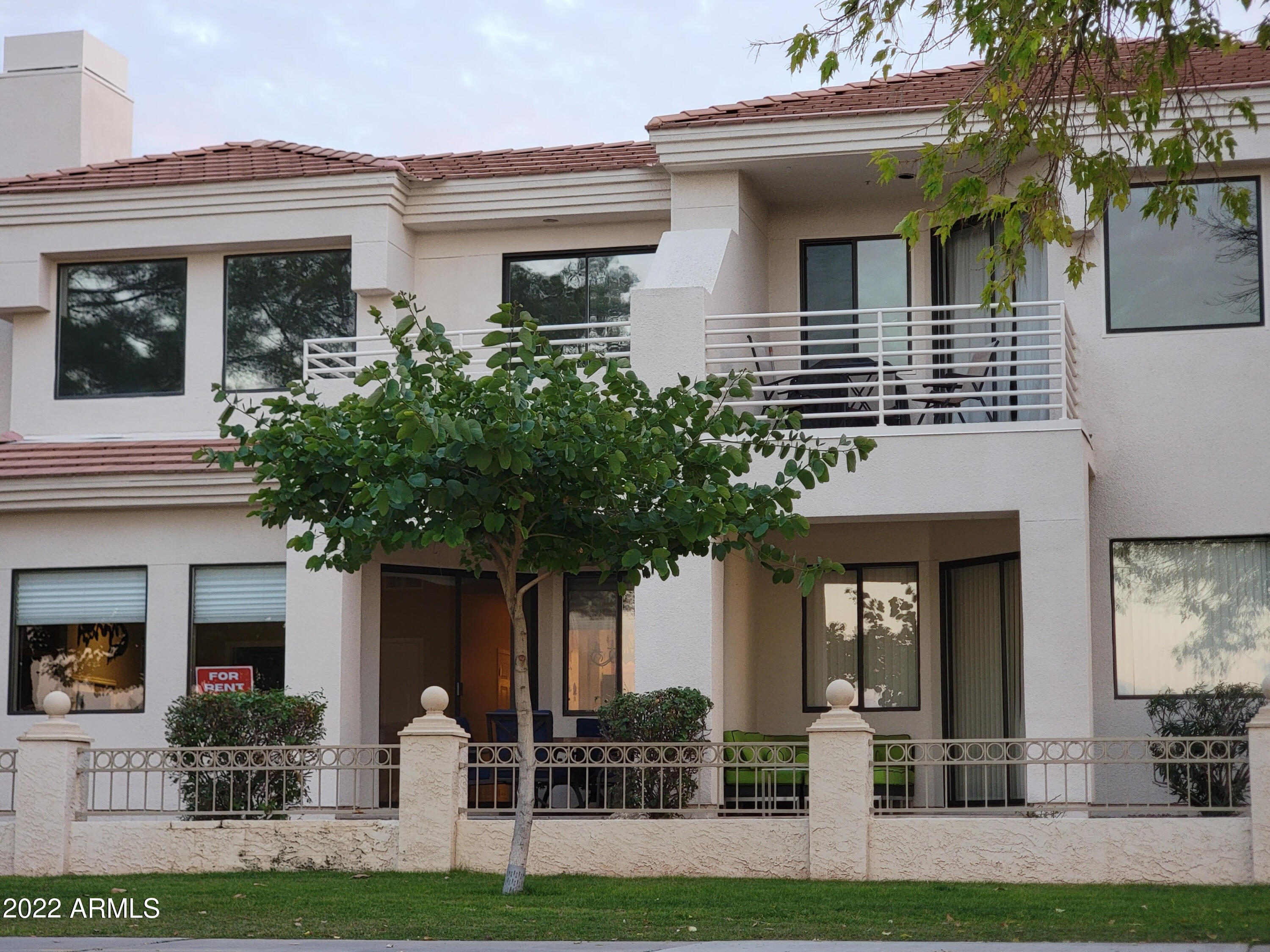 8270 N HAYDEN Road Unit: 2015