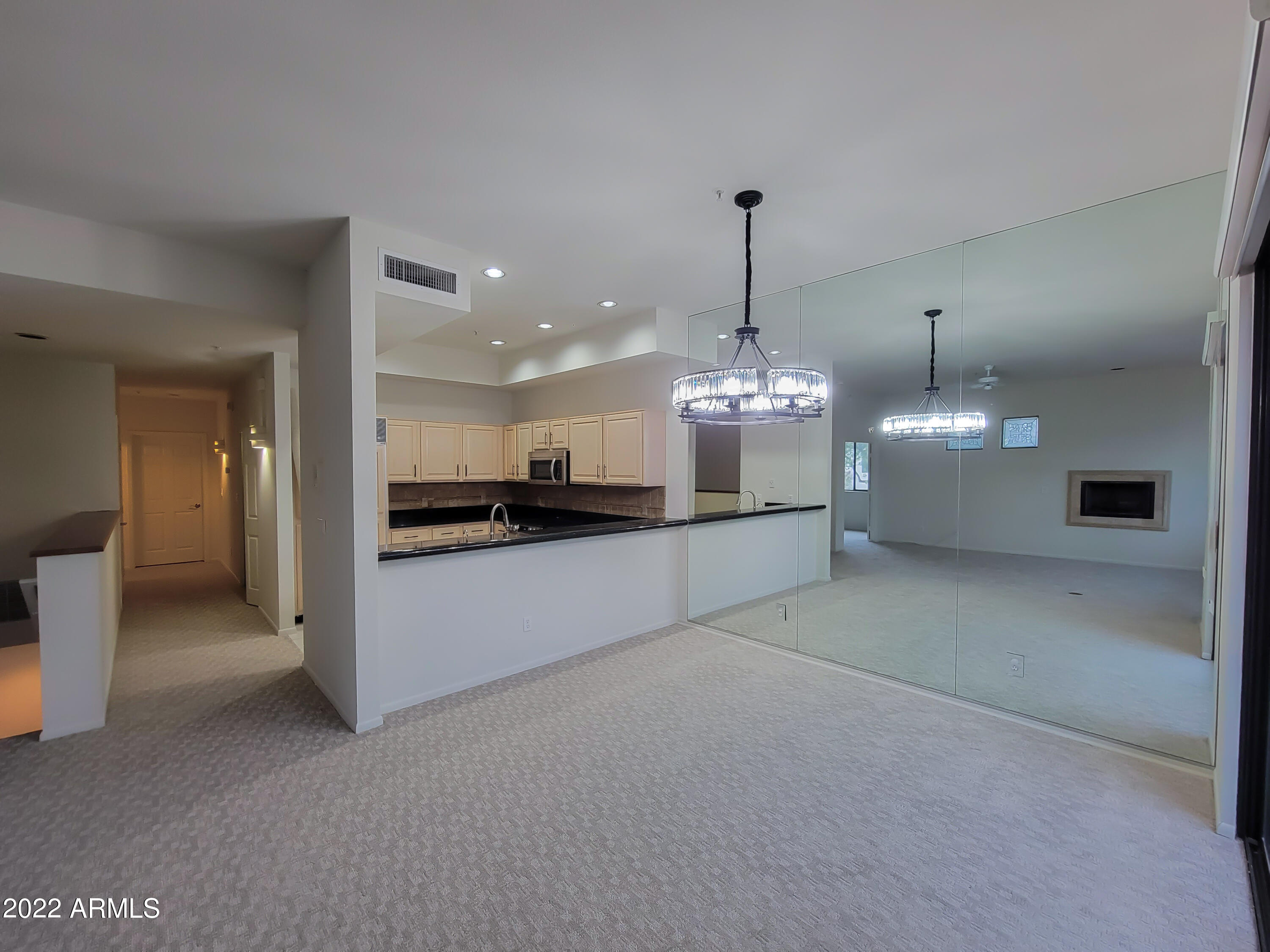 8270 N HAYDEN Road Unit: 2015