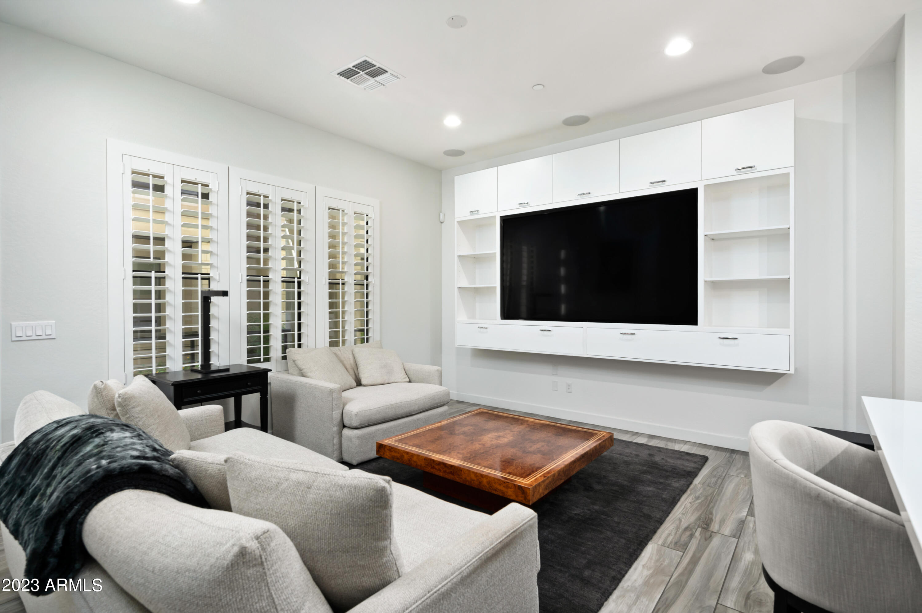 8340 E MCDONALD Drive Unit: 1013