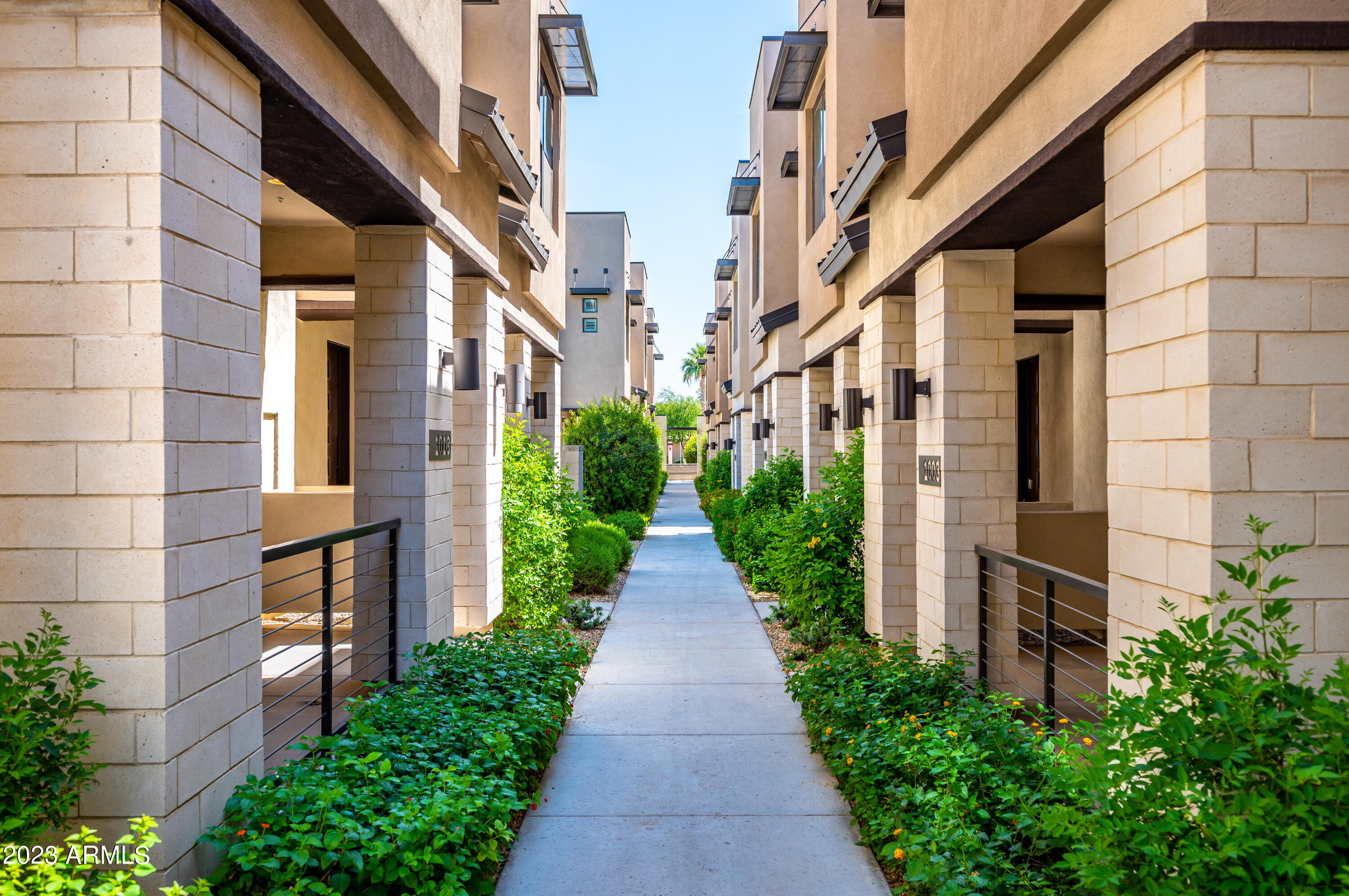 8340 E MCDONALD Drive Unit: 1013