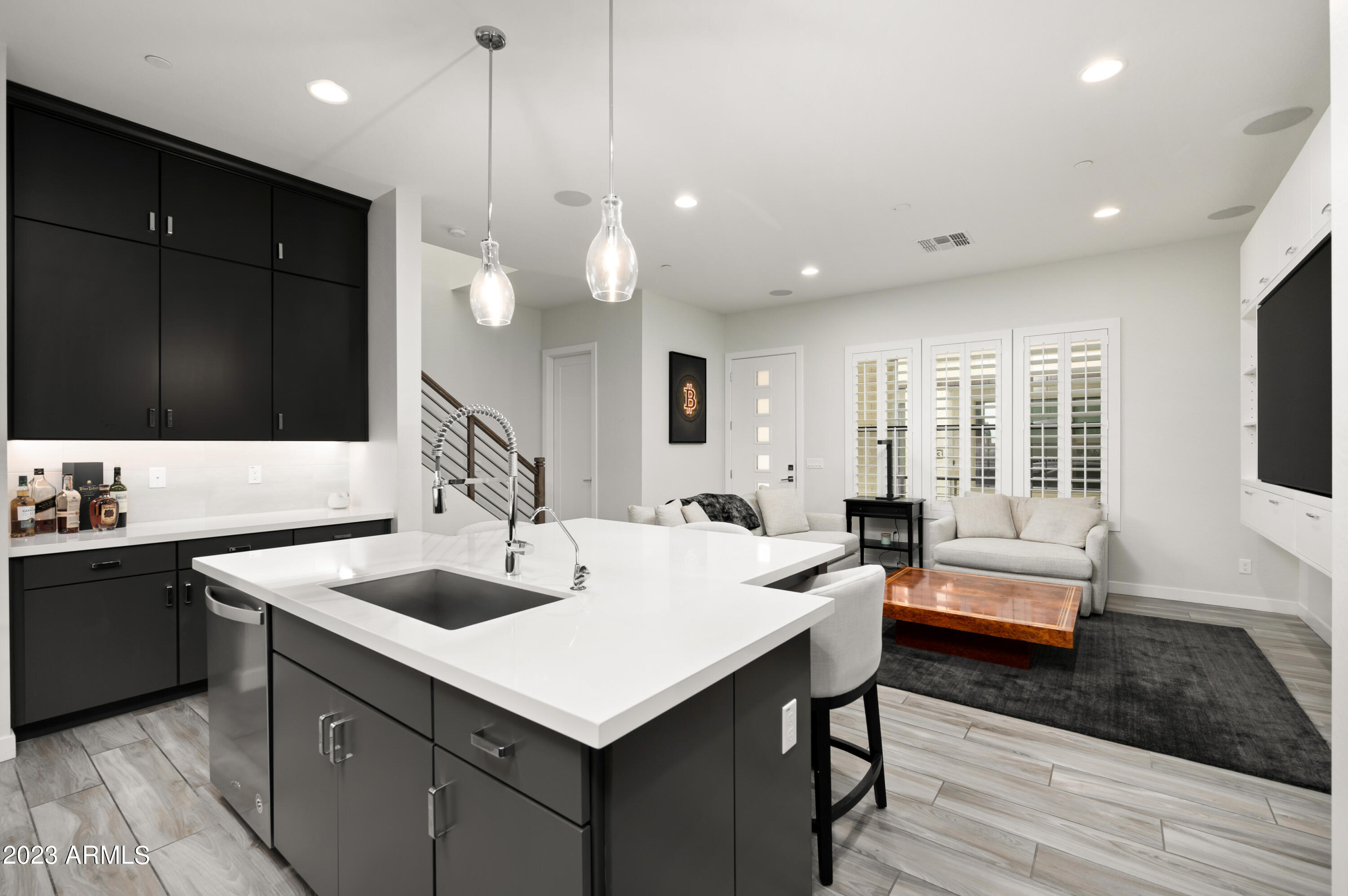 8340 E MCDONALD Drive Unit: 1013