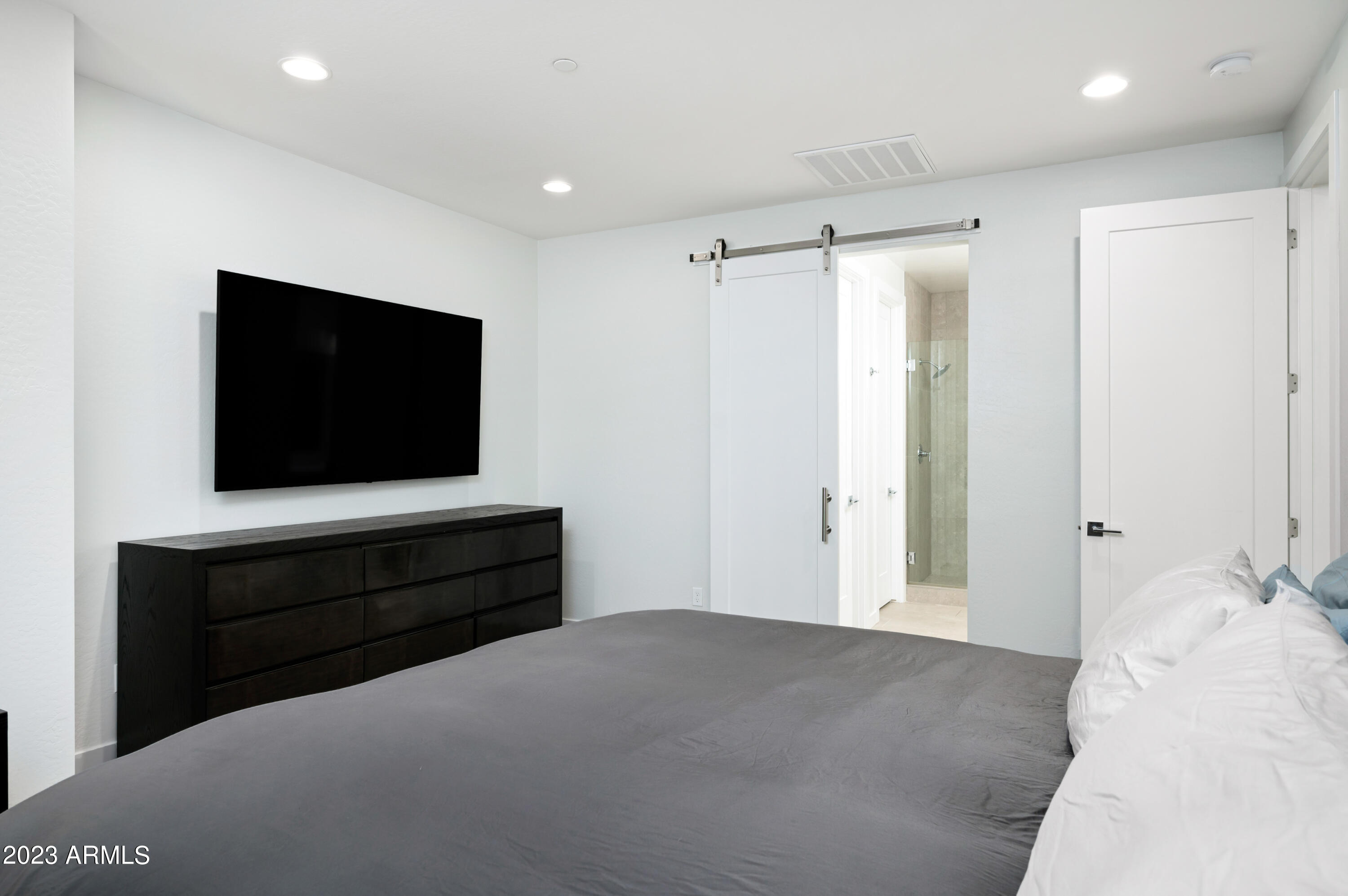 8340 E MCDONALD Drive Unit: 1013