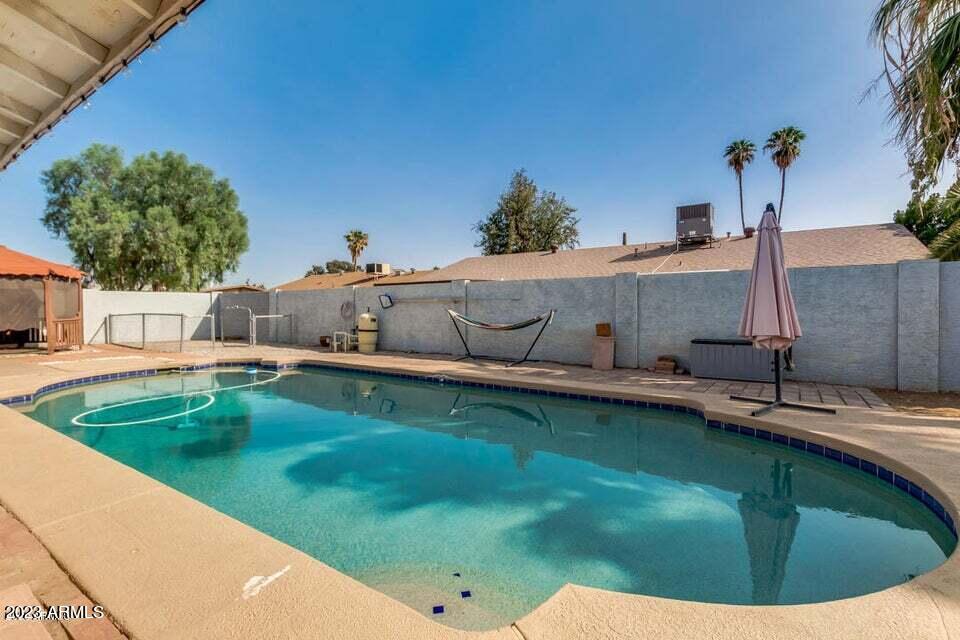 3627 W BLOOMFIELD Road