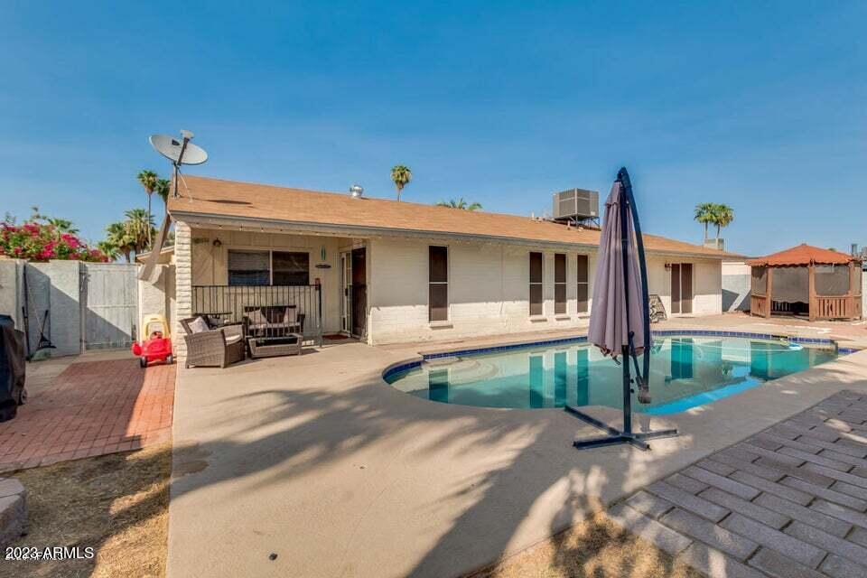 3627 W BLOOMFIELD Road