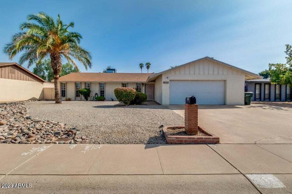 3627 W BLOOMFIELD Road