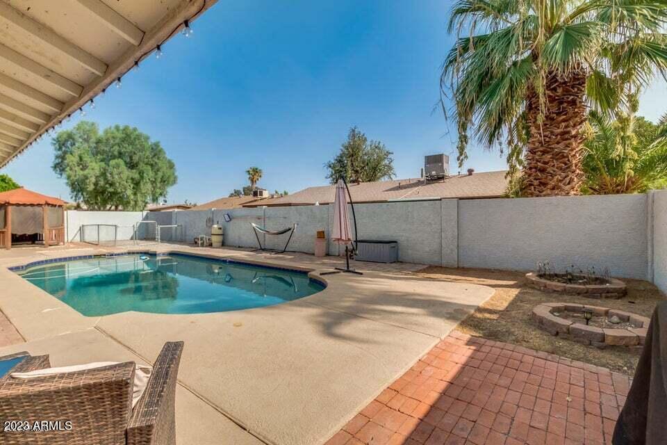 3627 W BLOOMFIELD Road