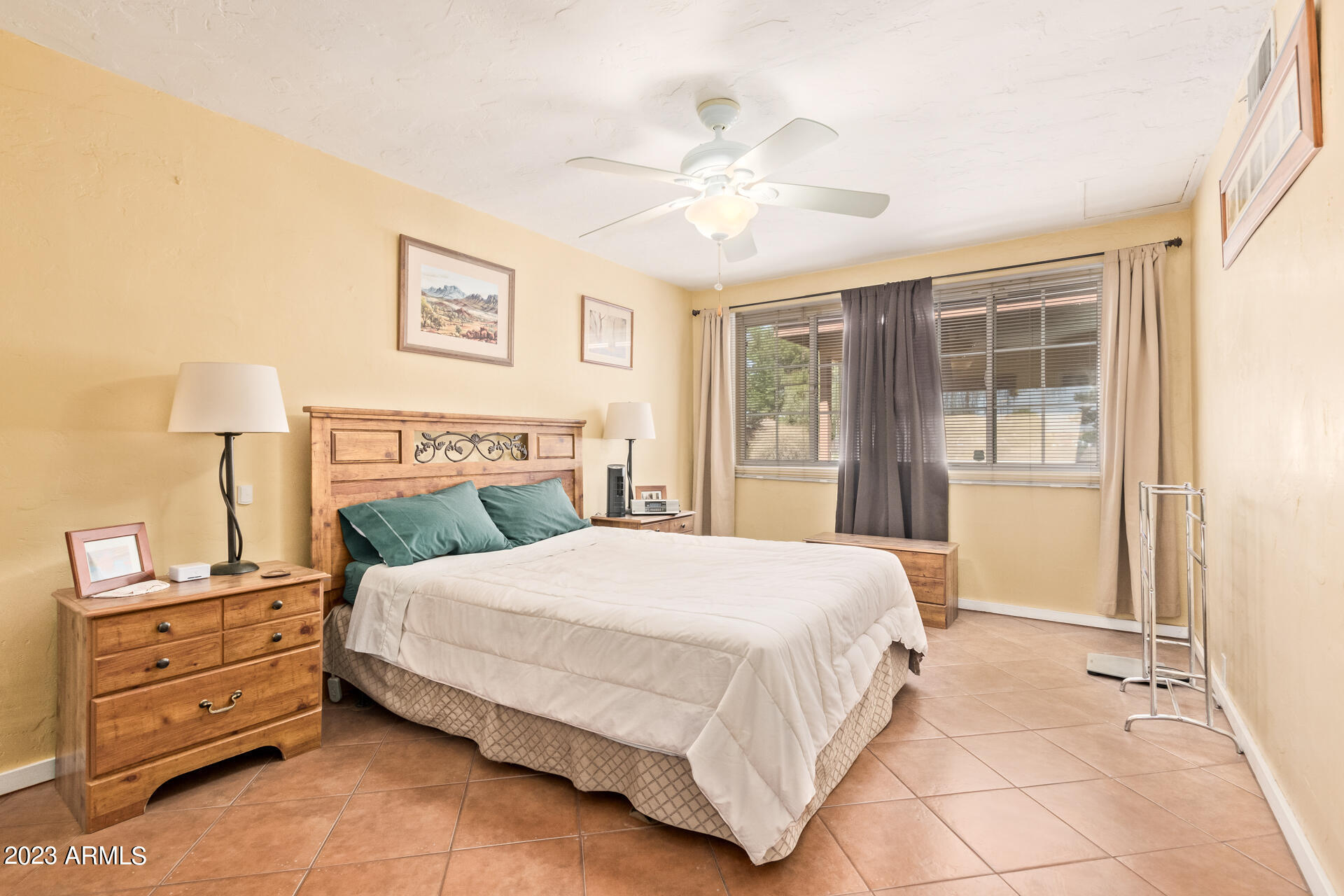 1822 N 18TH Place
