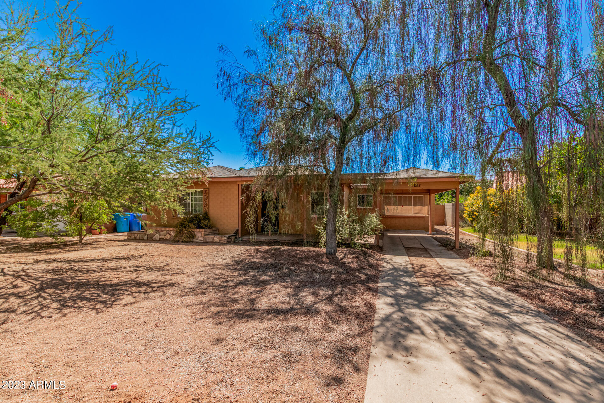 1822 N 18TH Place