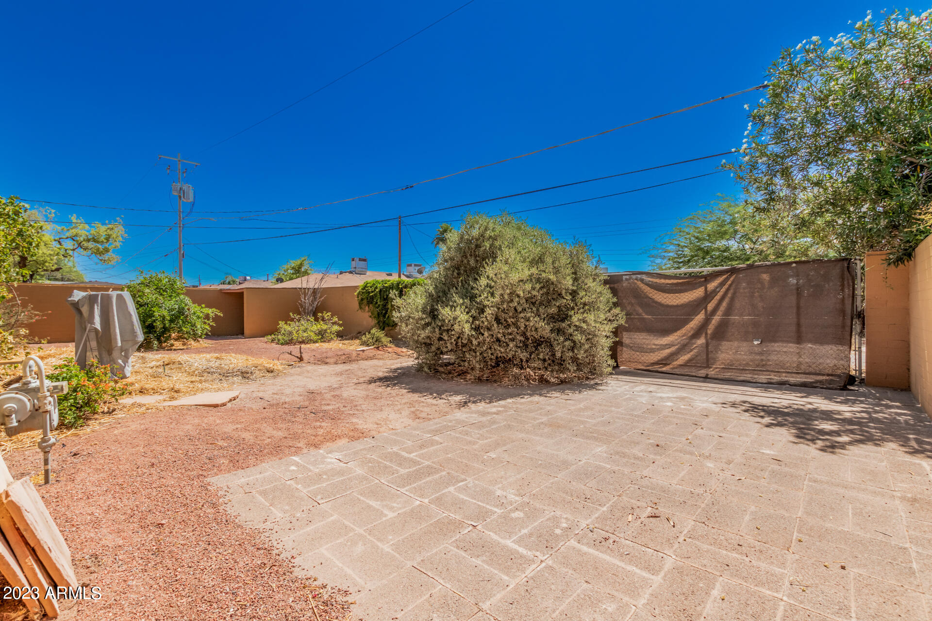 1822 N 18TH Place