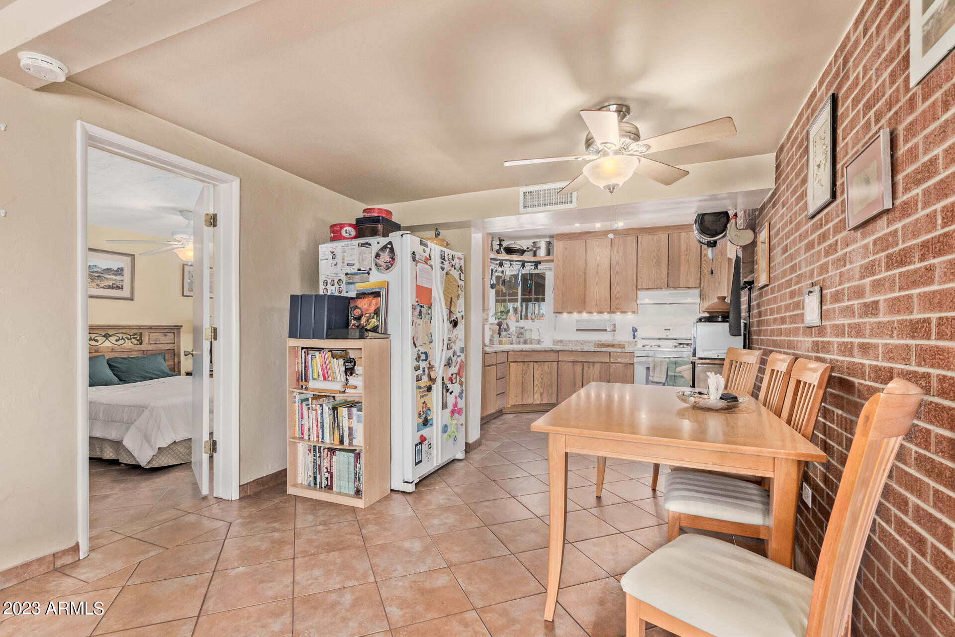 1822 N 18TH Place