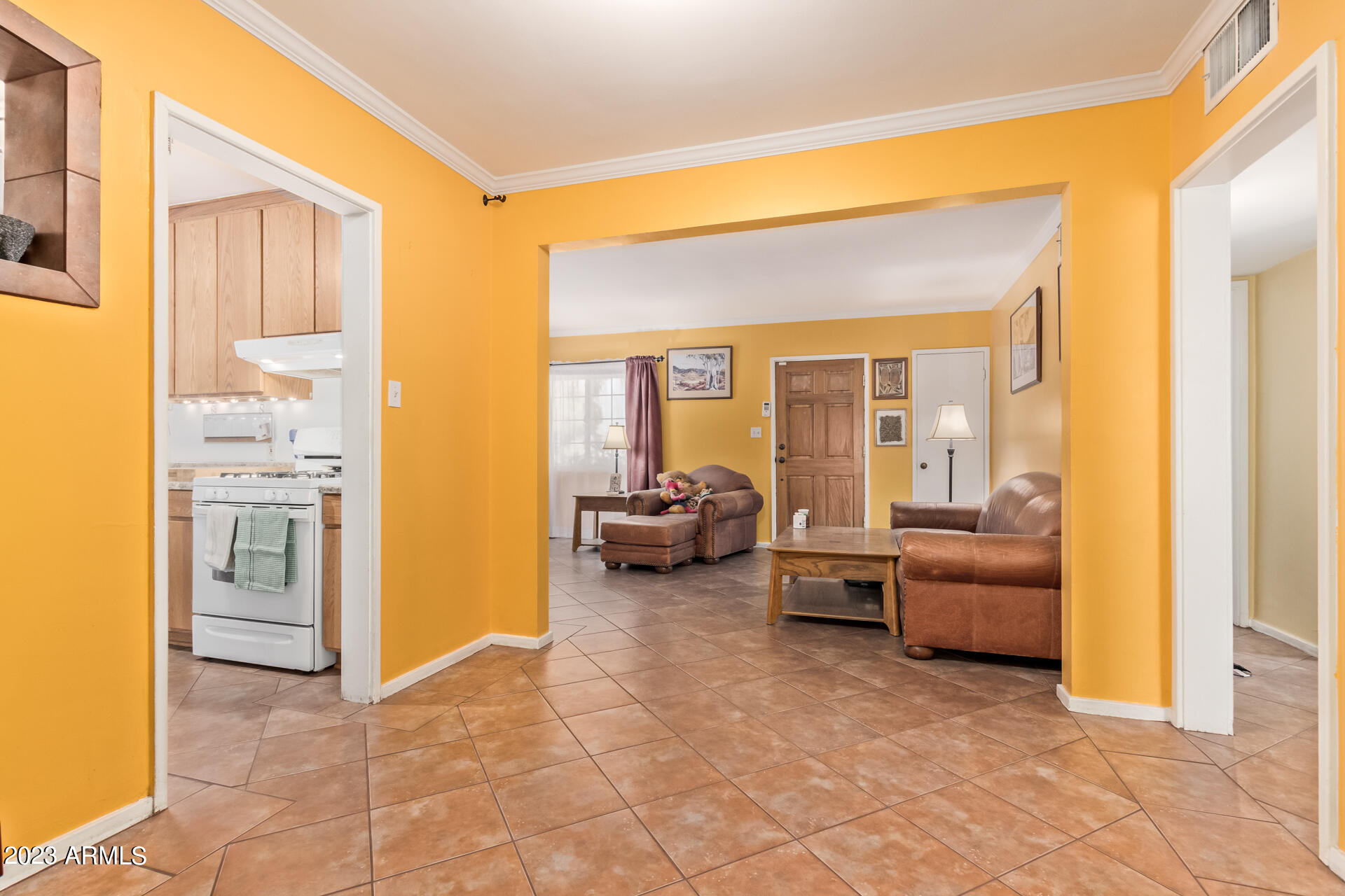 1822 N 18TH Place