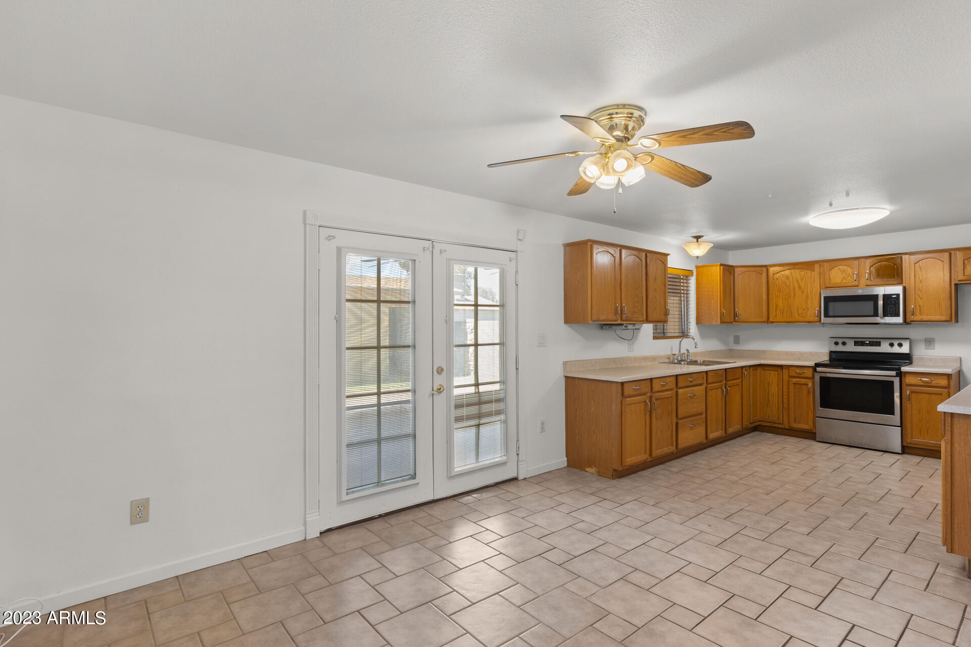 5337 W CORONADO Road