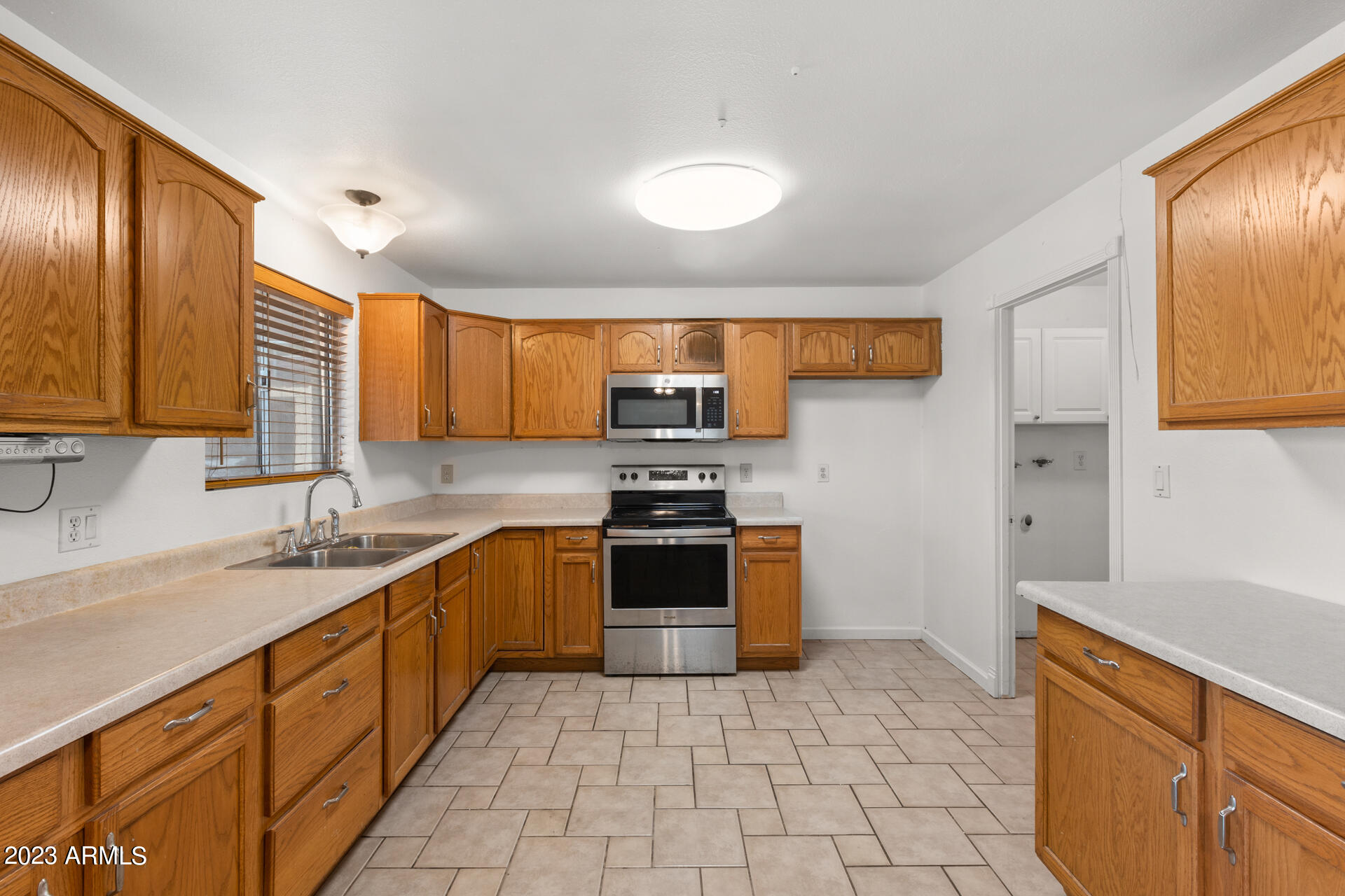 5337 W CORONADO Road