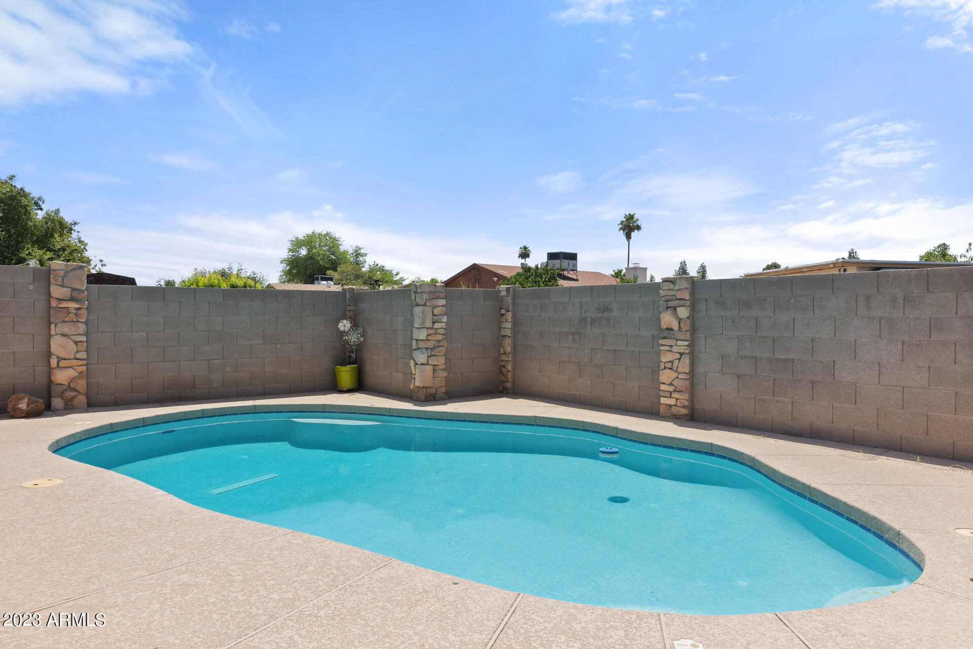 5337 W CORONADO Road