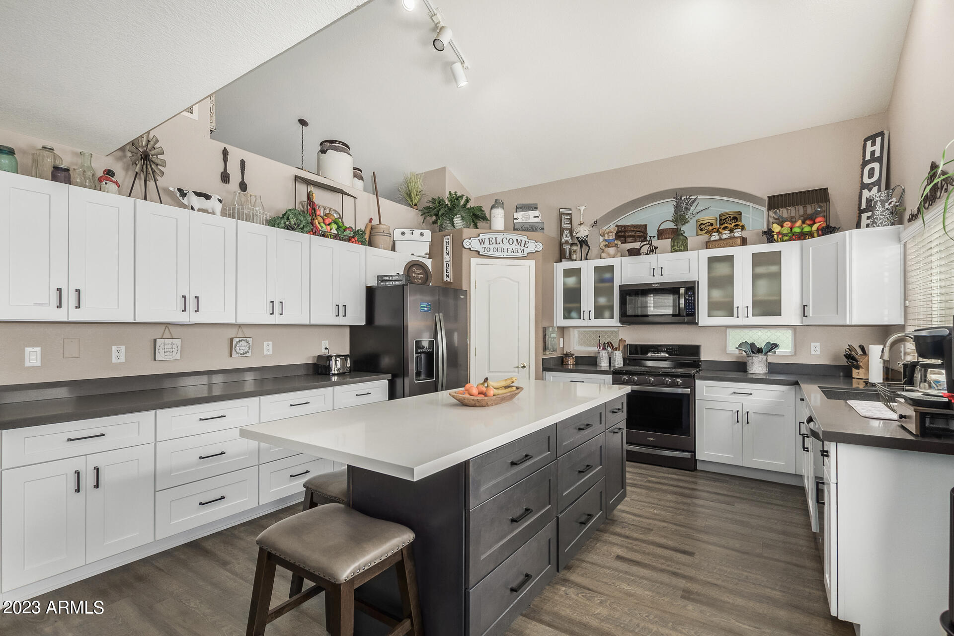 16036 N 11TH Avenue Unit: 1025