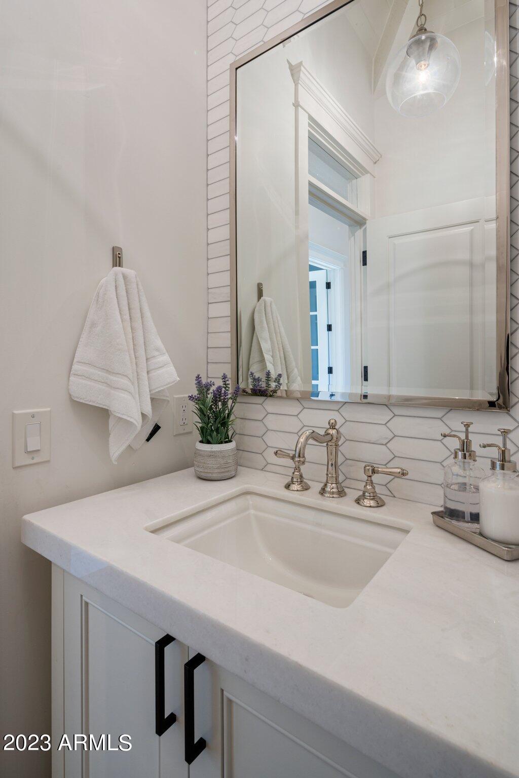 4507 E LAFAYETTE Boulevard