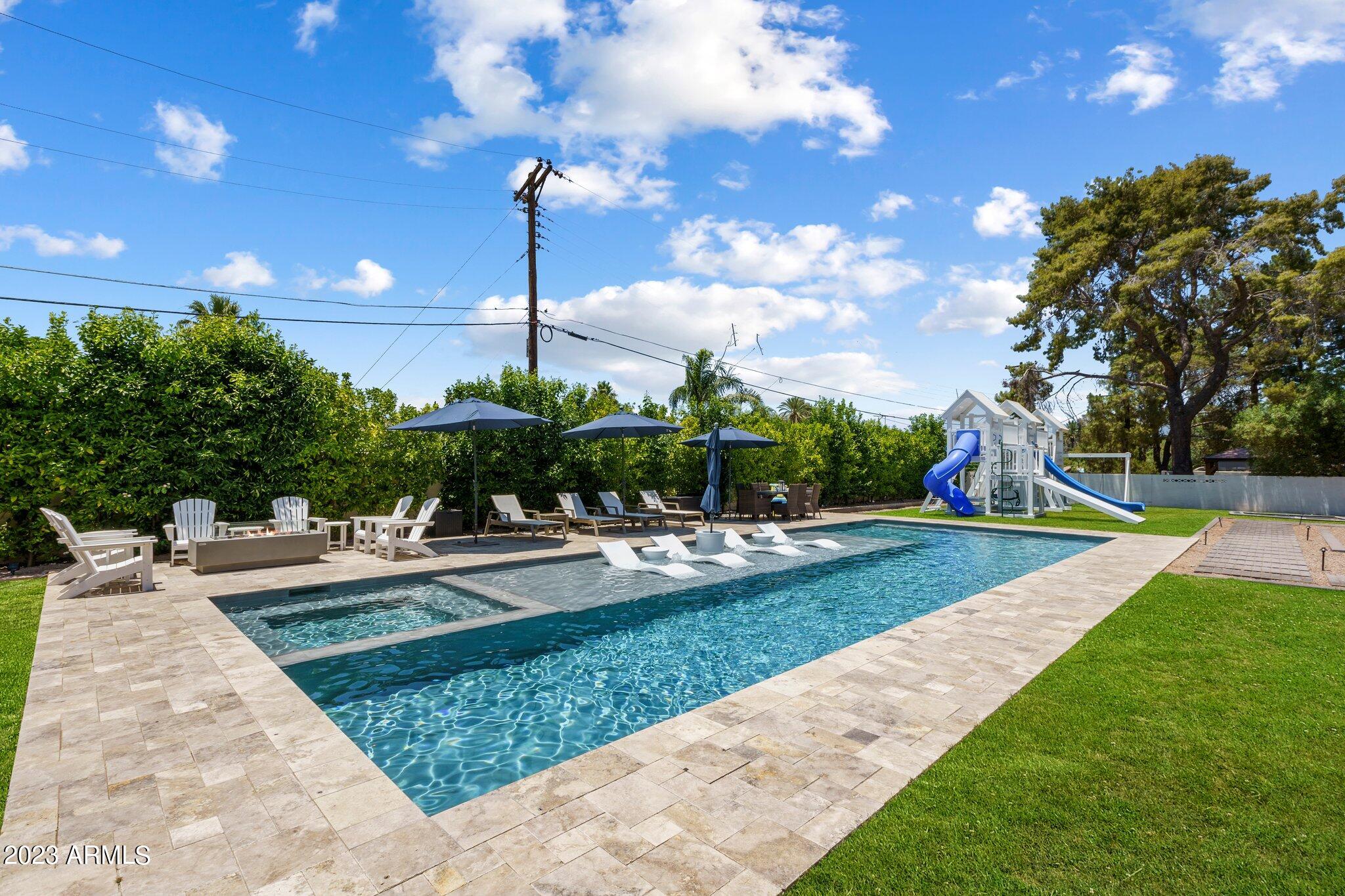 4507 E LAFAYETTE Boulevard