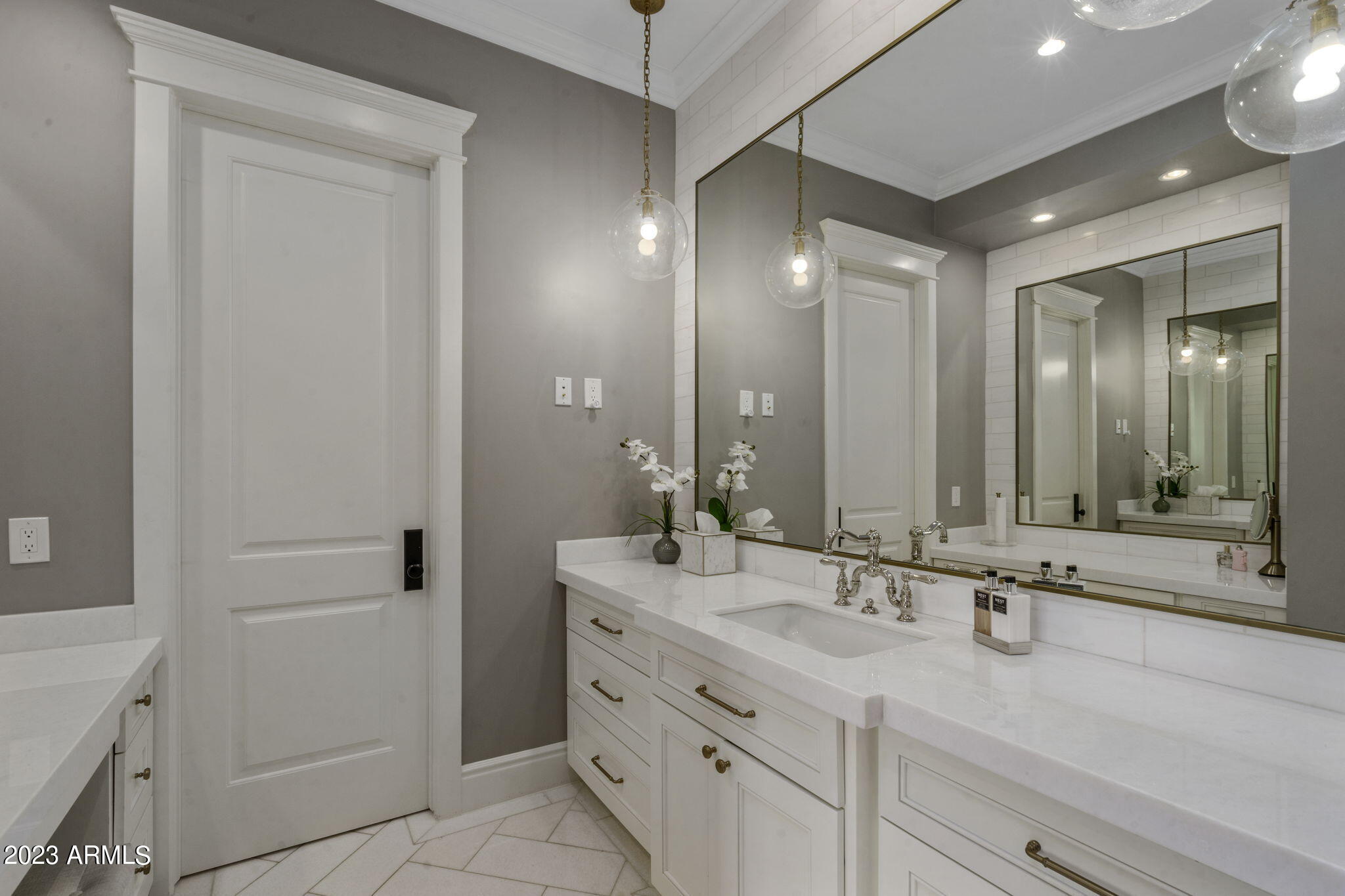 4507 E LAFAYETTE Boulevard