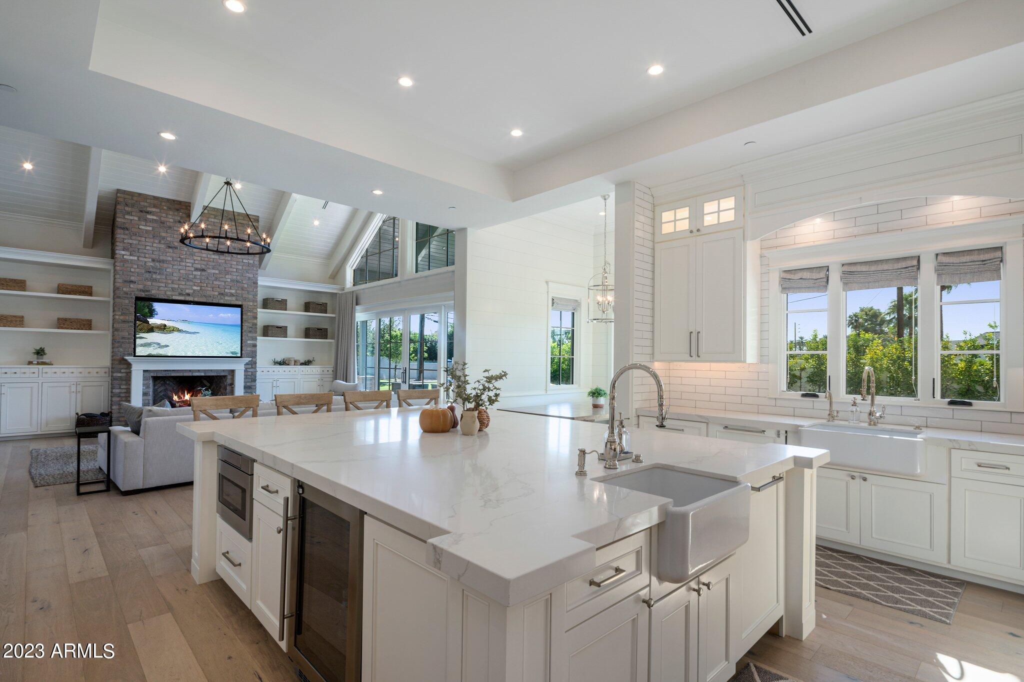 4507 E LAFAYETTE Boulevard