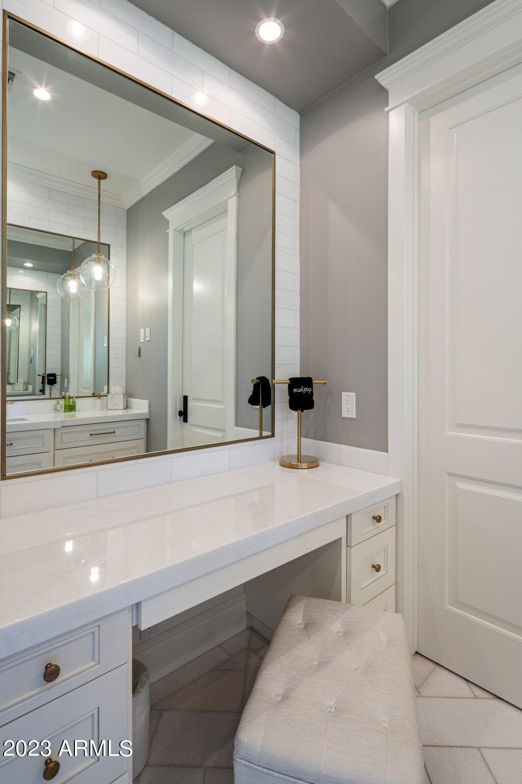 4507 E LAFAYETTE Boulevard