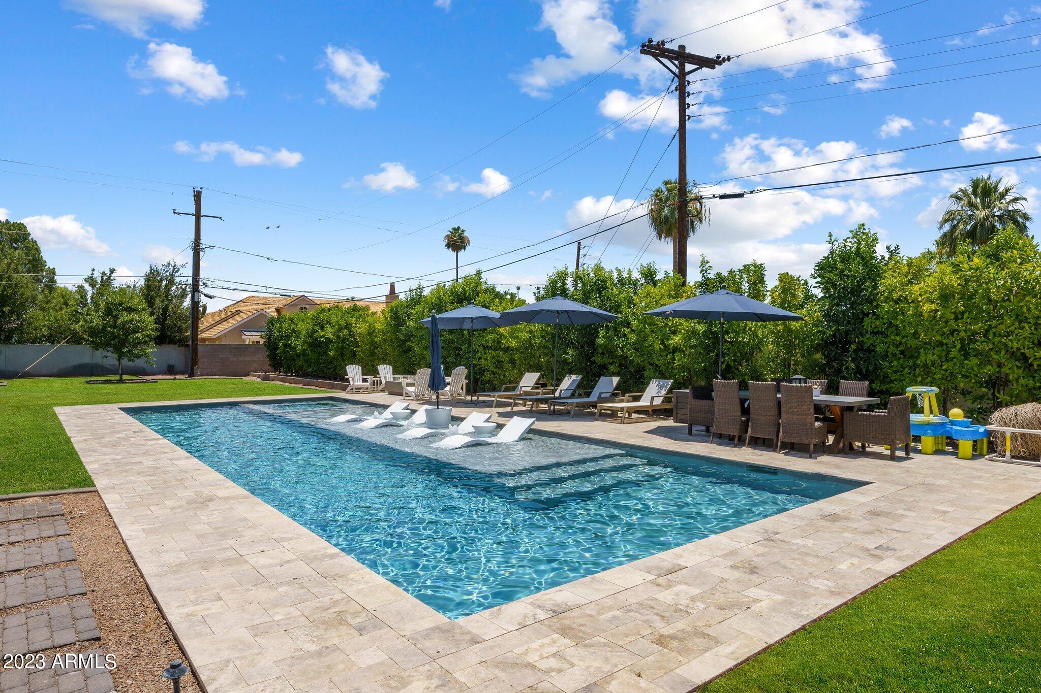 4507 E LAFAYETTE Boulevard