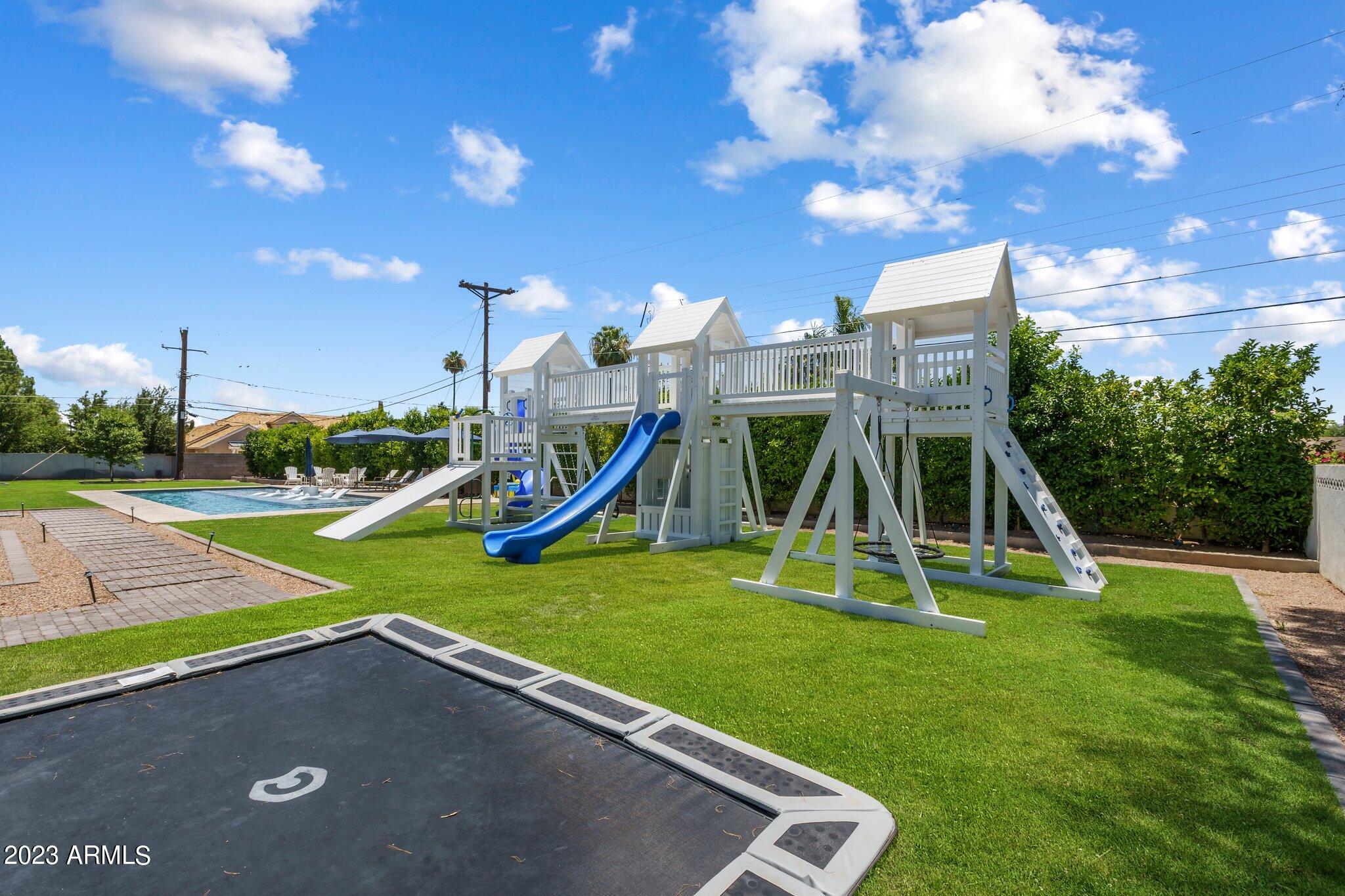 4507 E LAFAYETTE Boulevard