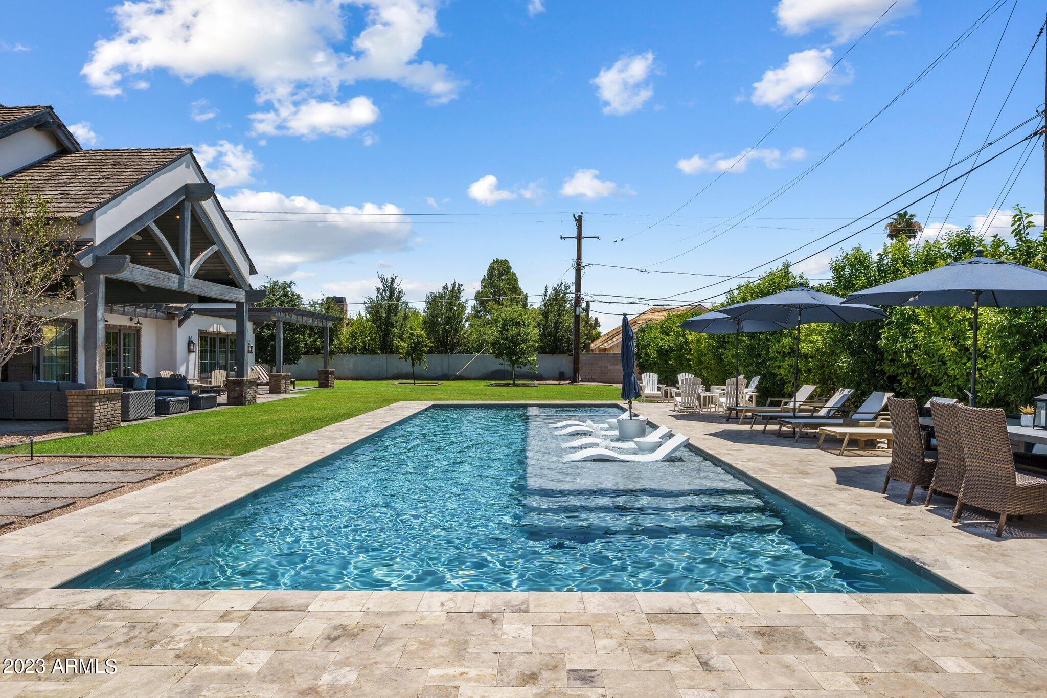 4507 E LAFAYETTE Boulevard