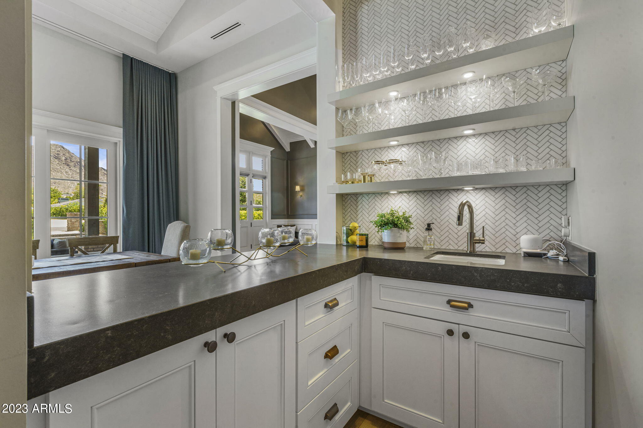 4507 E LAFAYETTE Boulevard