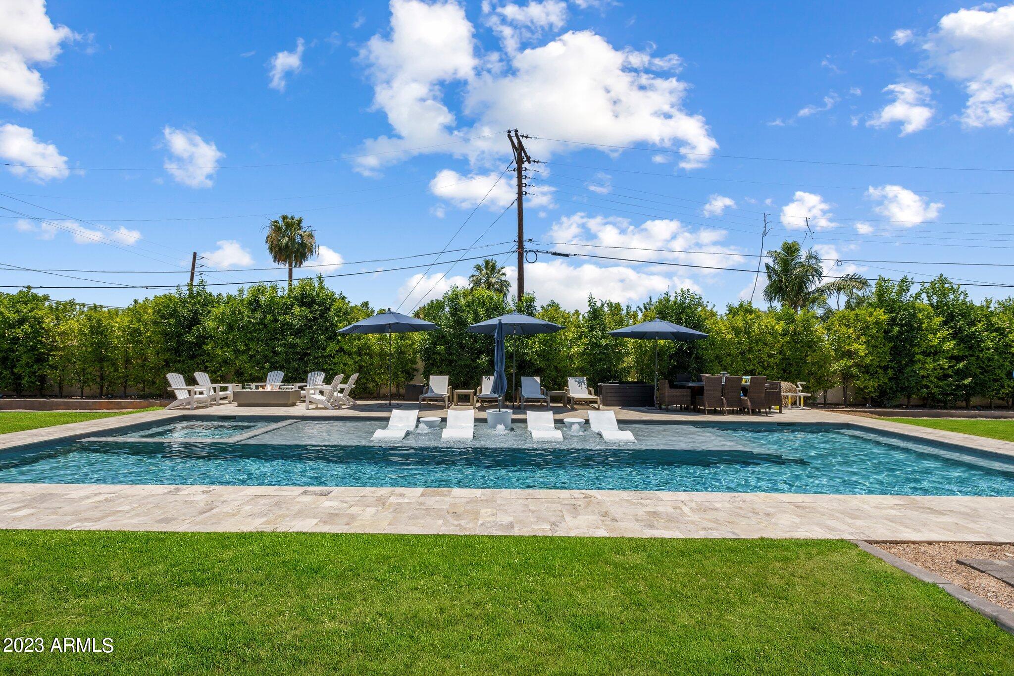 4507 E LAFAYETTE Boulevard