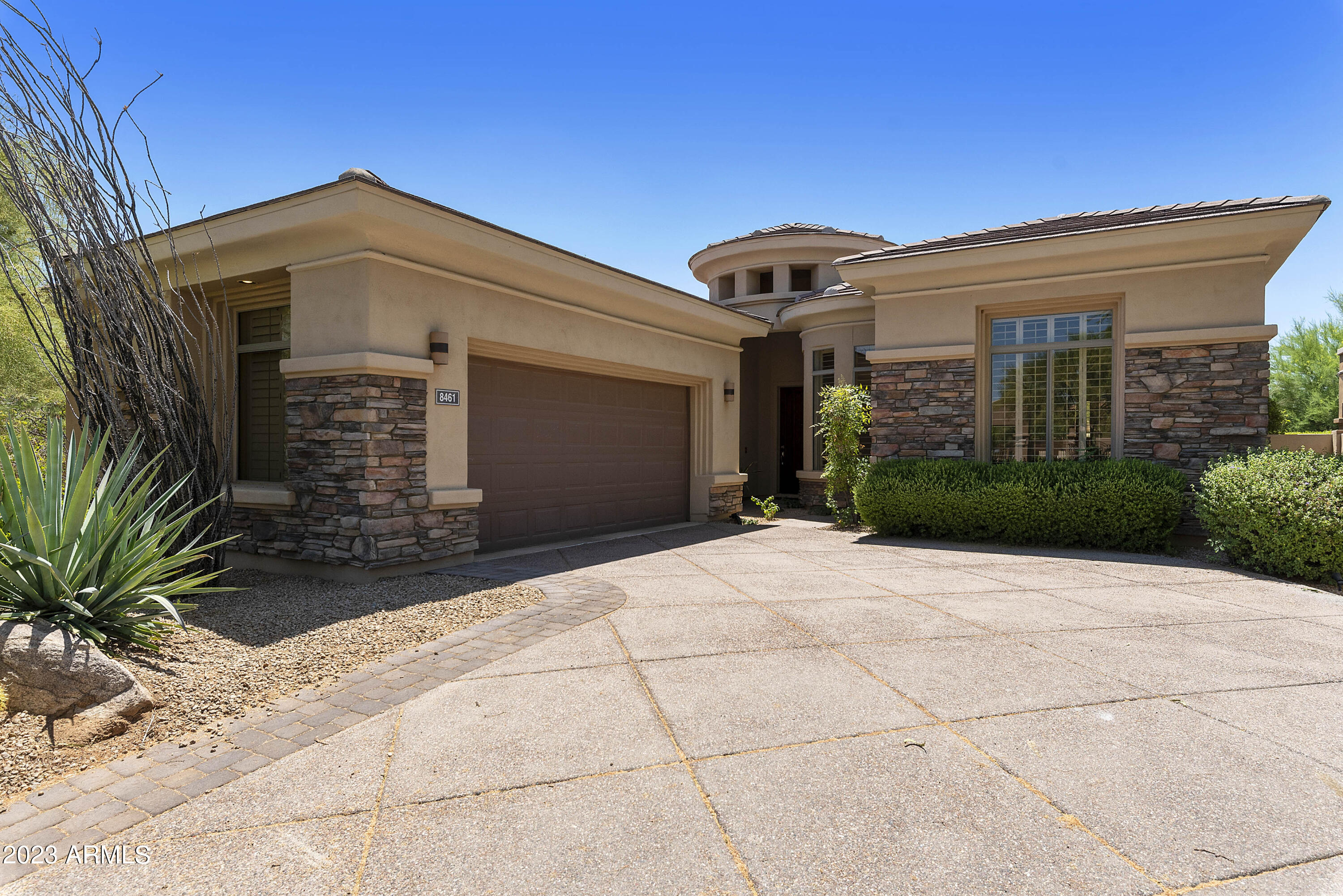 8461 E DIAMOND RIM Drive