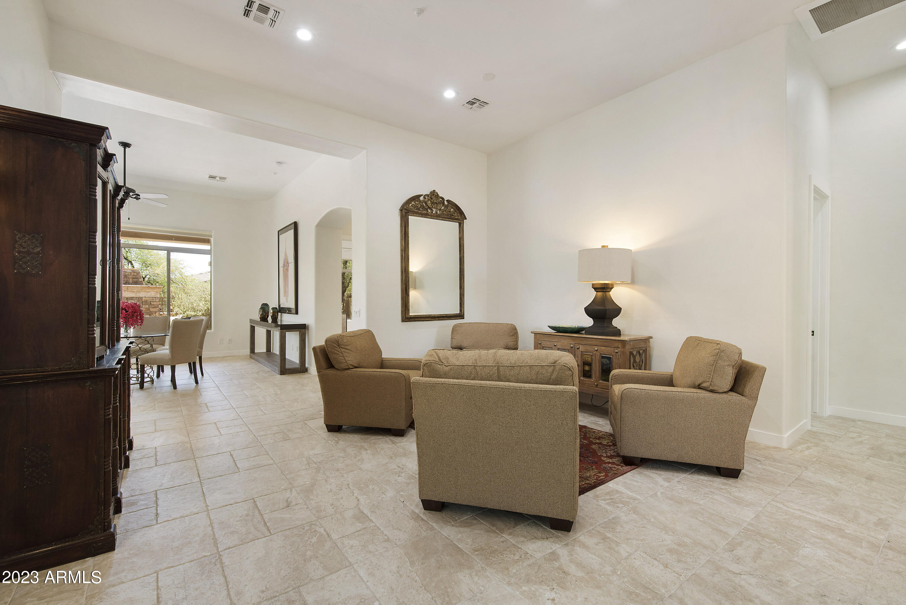 8461 E DIAMOND RIM Drive