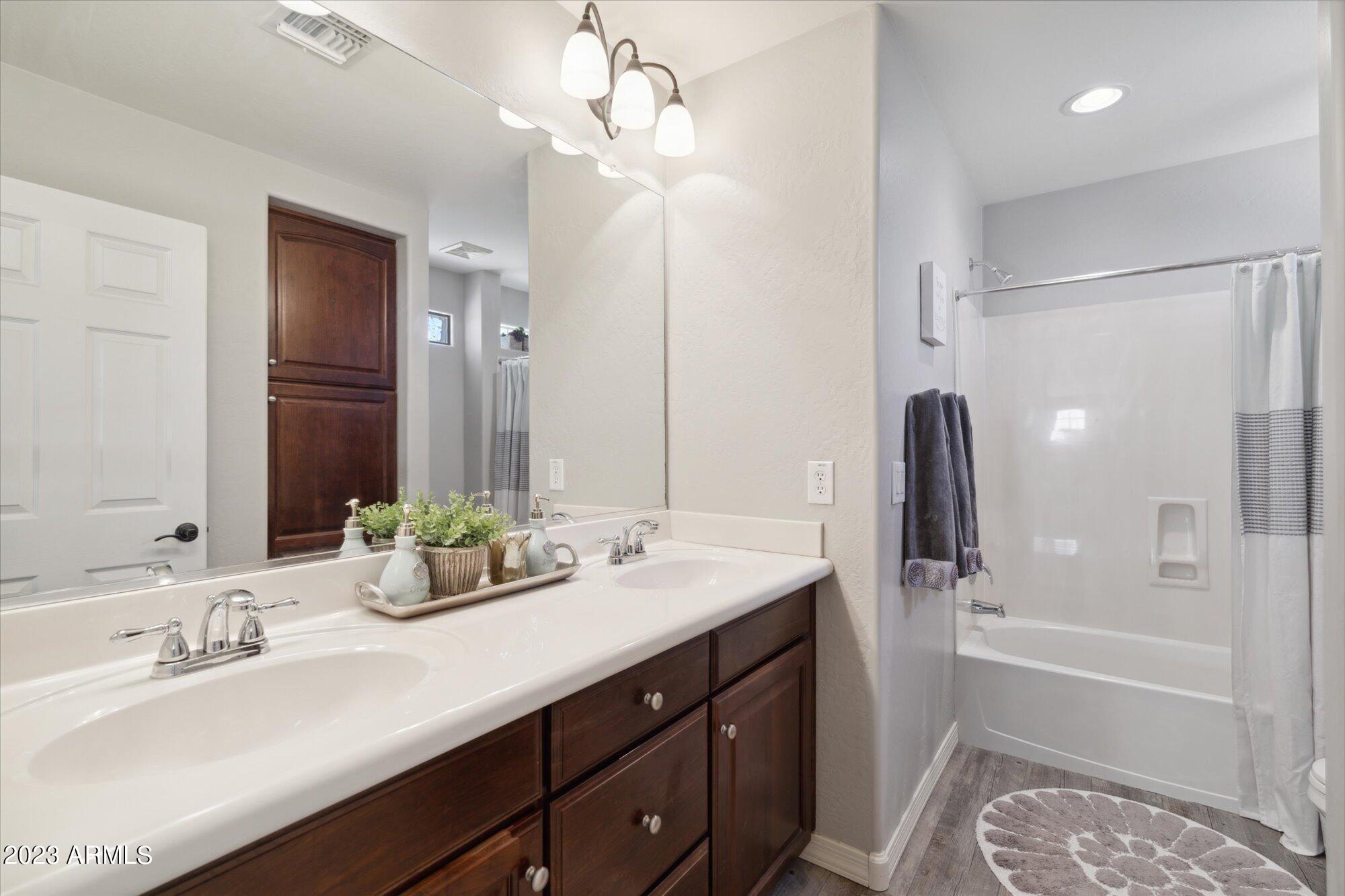 2763 S PENROSE Drive